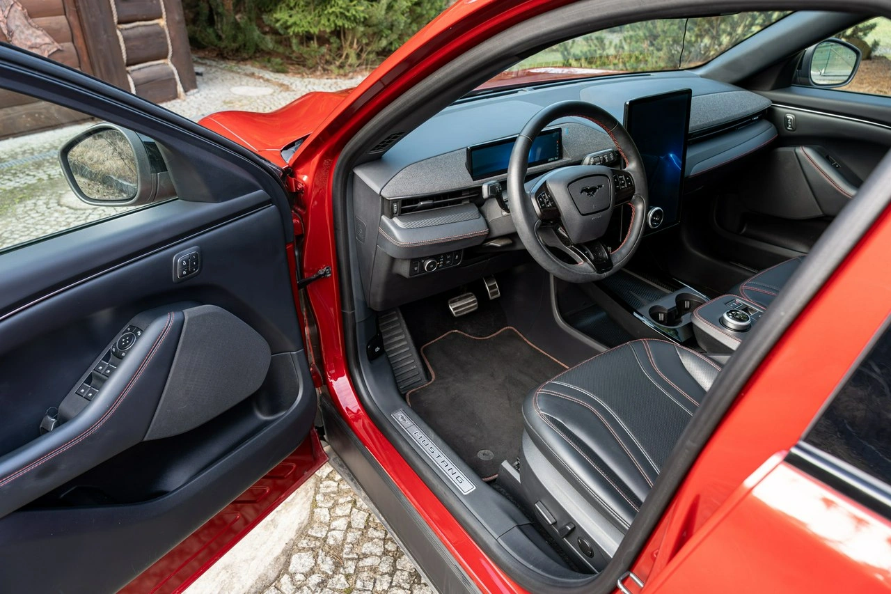 Ford Mustang Mach-E - Zdjęcie 43