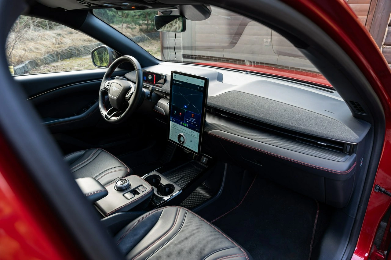 Ford Mustang Mach-E - Zdjęcie 49