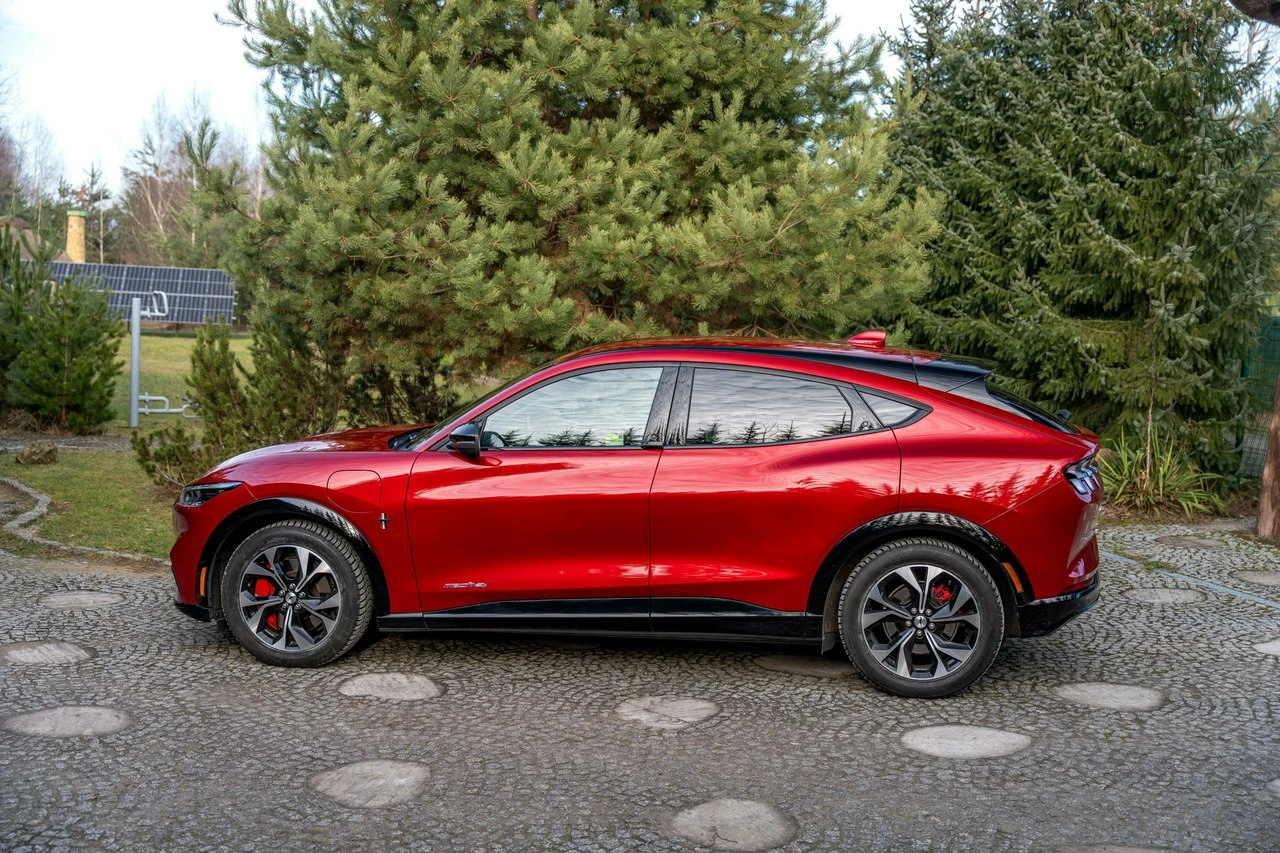 Ford Mustang Mach-E - Zdjęcie 6