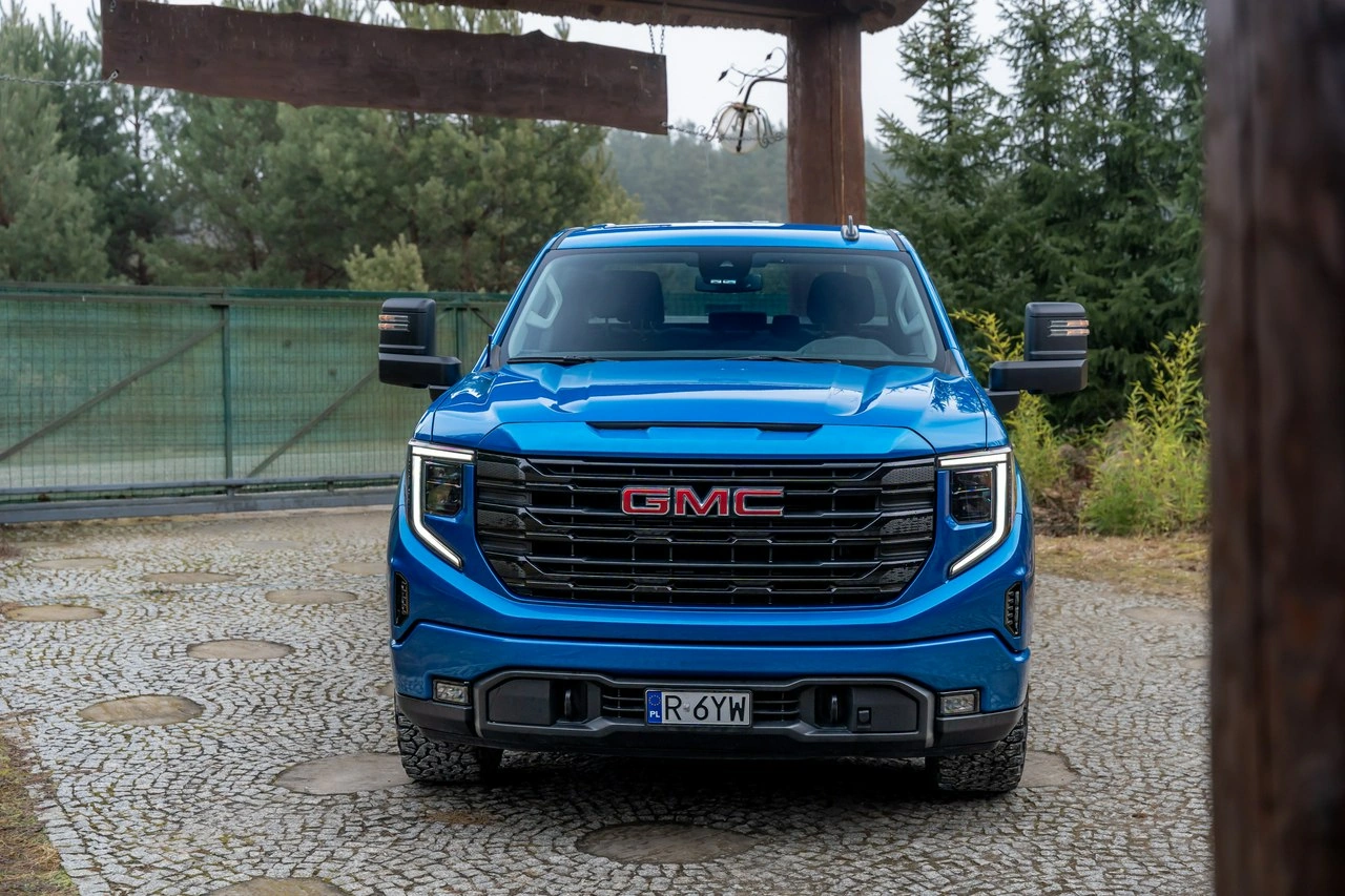 GMC Sierra - Zdjęcie 4