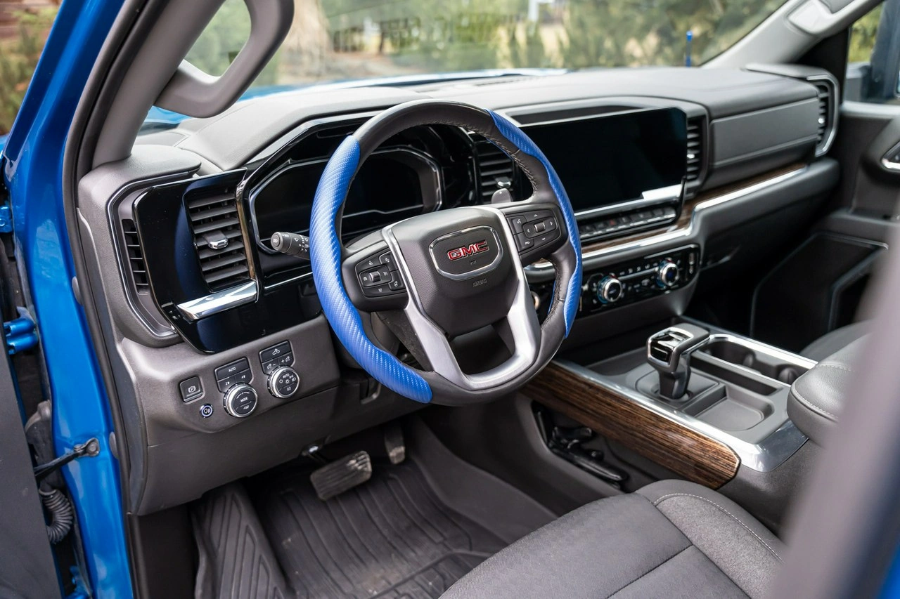 GMC Sierra - Zdjęcie 30