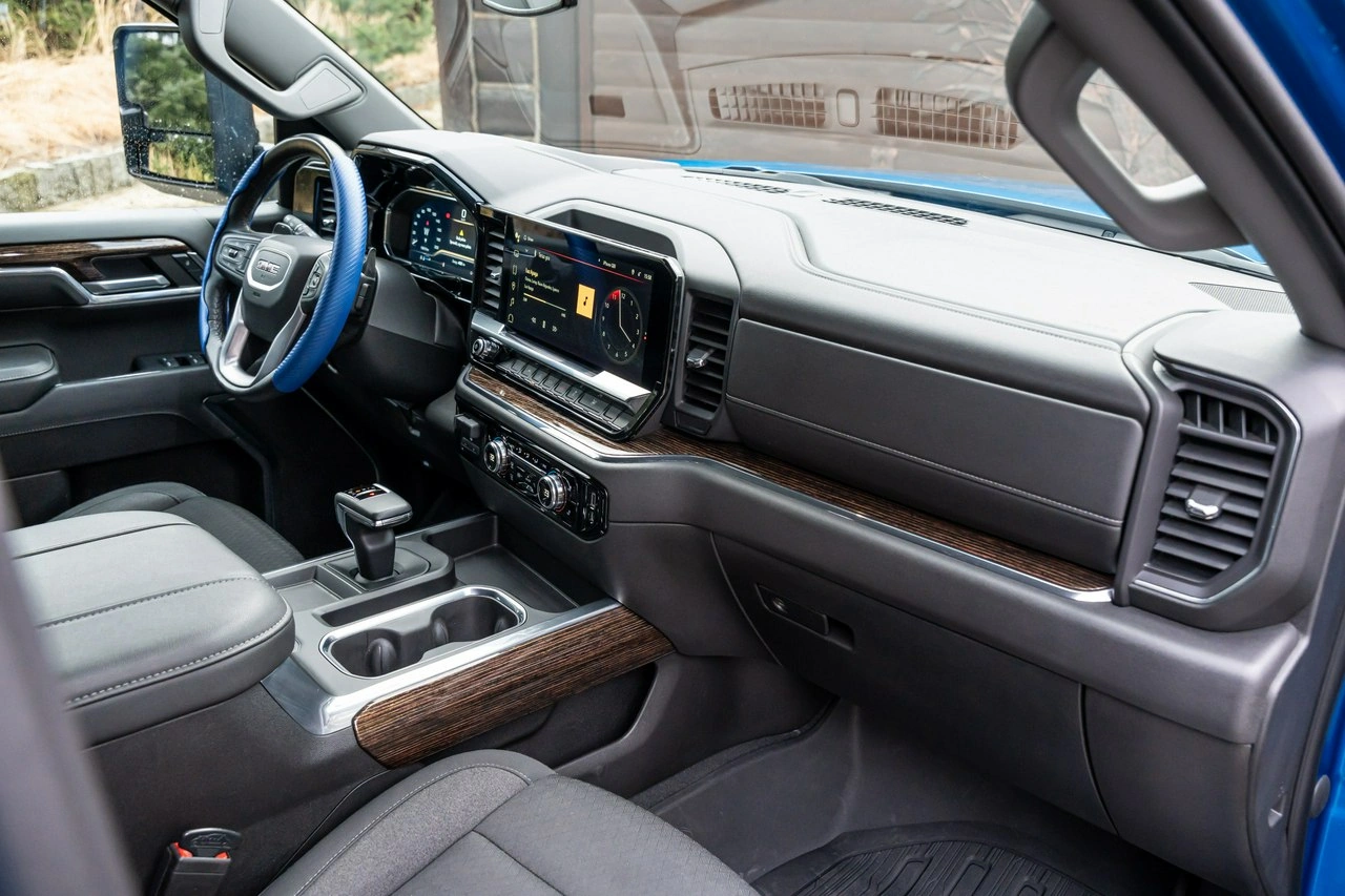 GMC Sierra - Zdjęcie 33