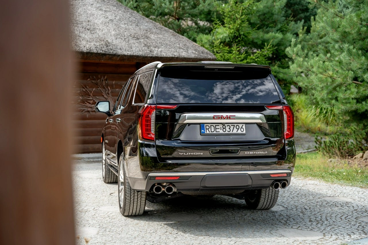 GMC Yukon - Zdjęcie 17
