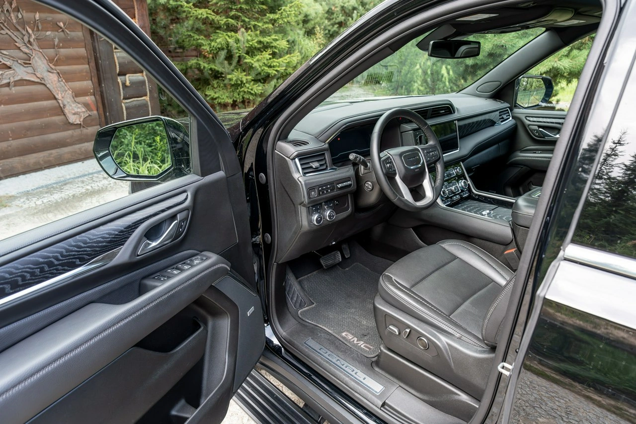 GMC Yukon - Zdjęcie 38