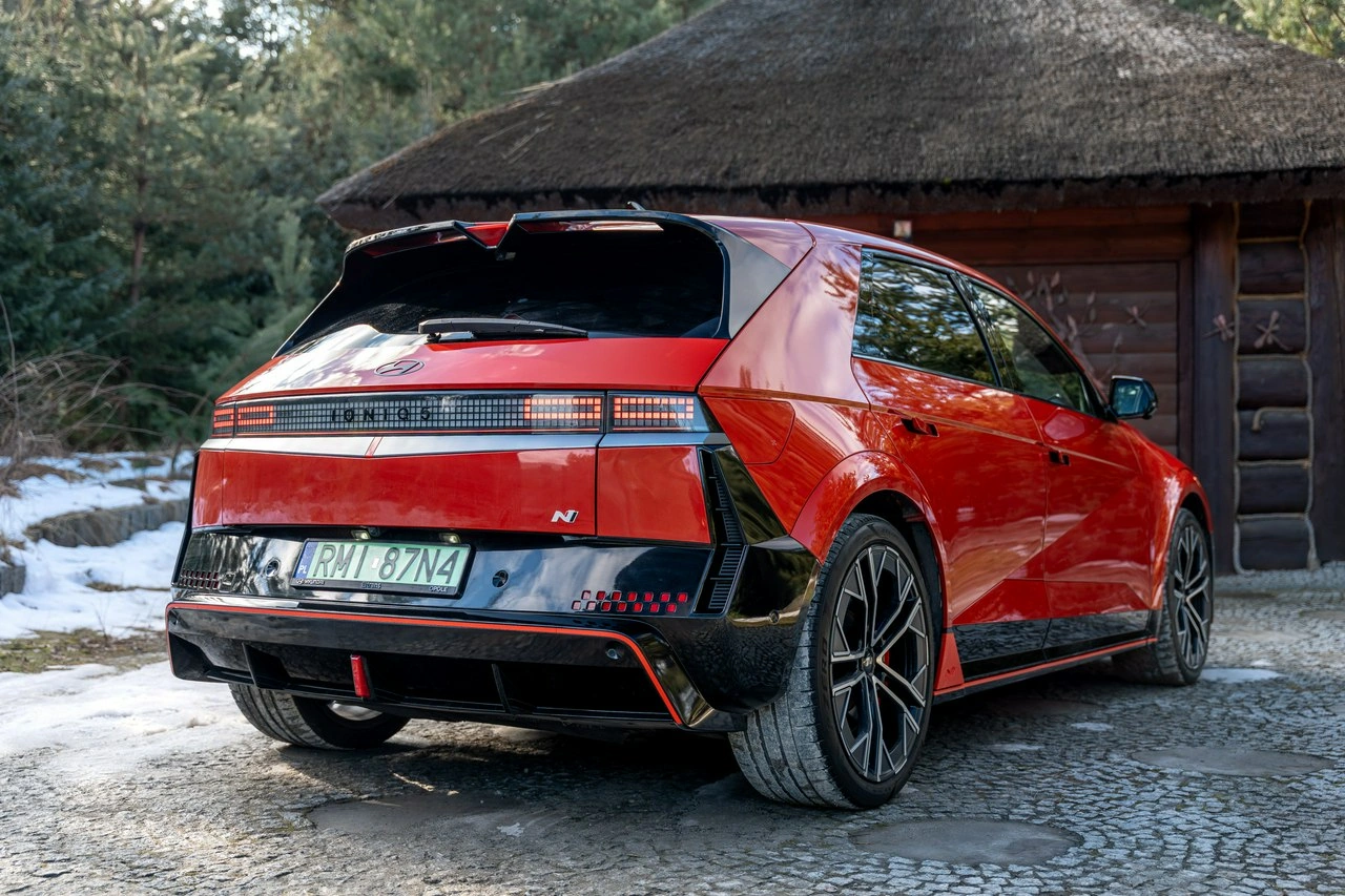 Hyundai IONIQ 5 - Zdjęcie 12