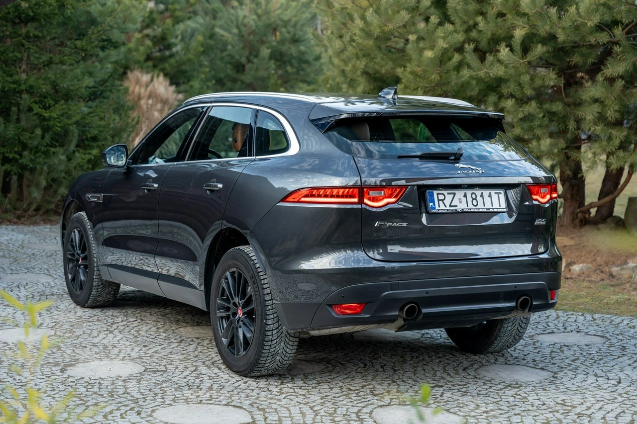 Jaguar F-Pace - Zdjęcie 12