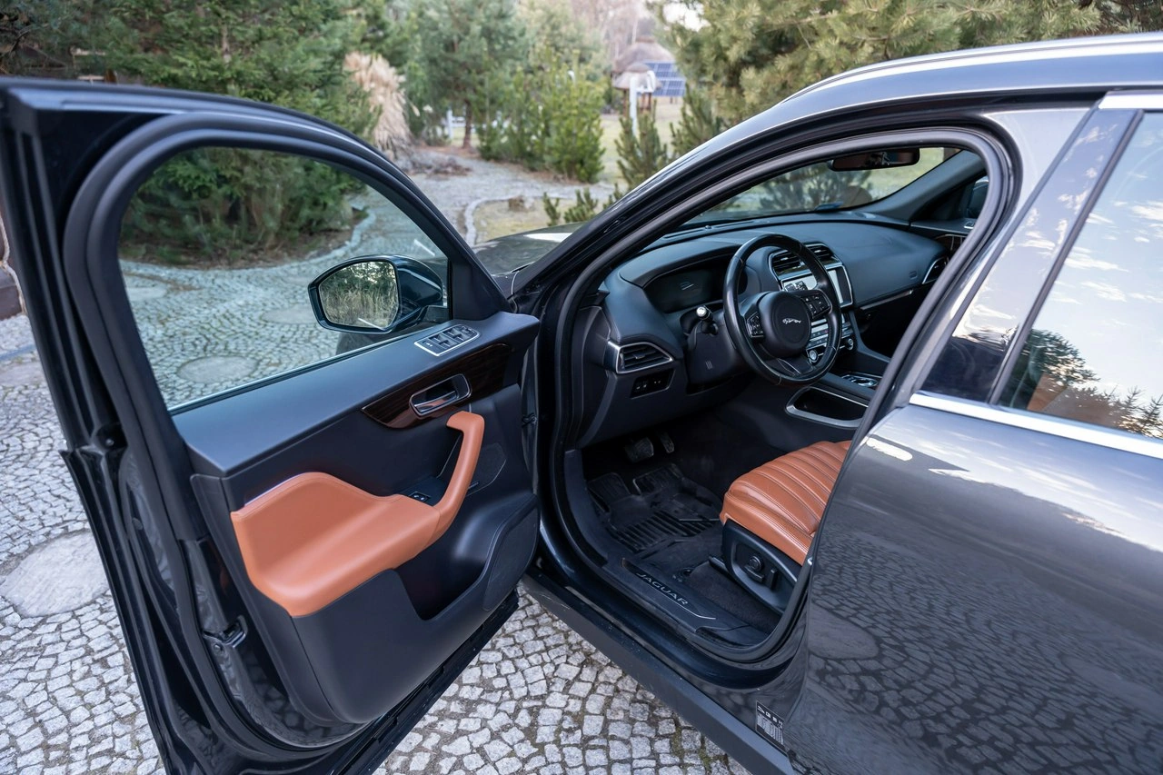 Jaguar F-Pace - Zdjęcie 29