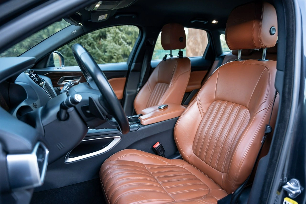 Jaguar F-Pace - Zdjęcie 33