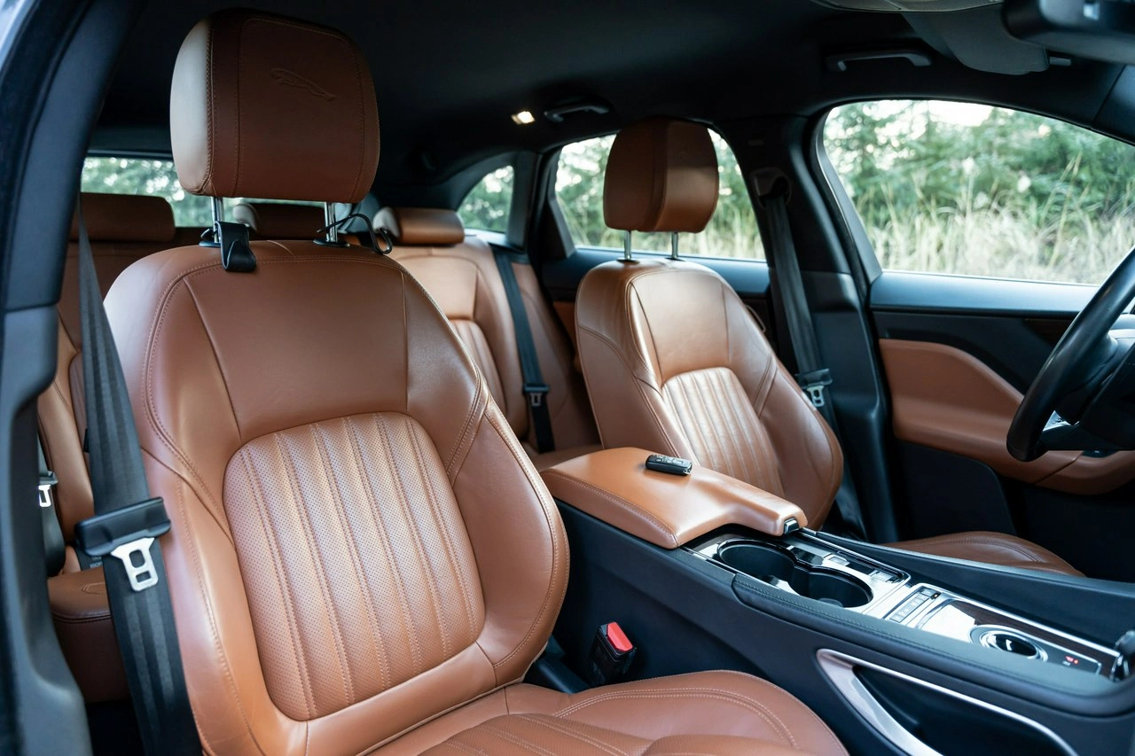 Jaguar F-Pace - Zdjęcie 34