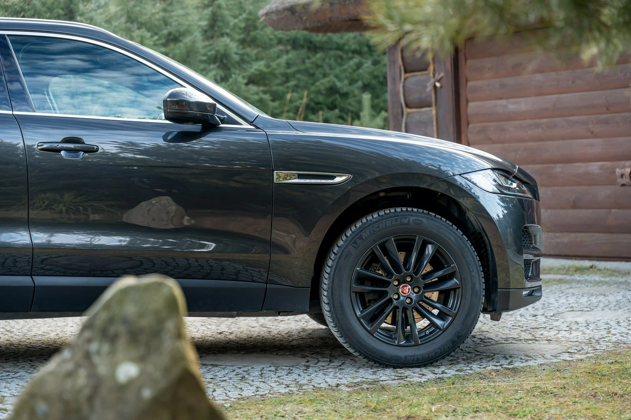 Jaguar F-Pace - Zdjęcie 16