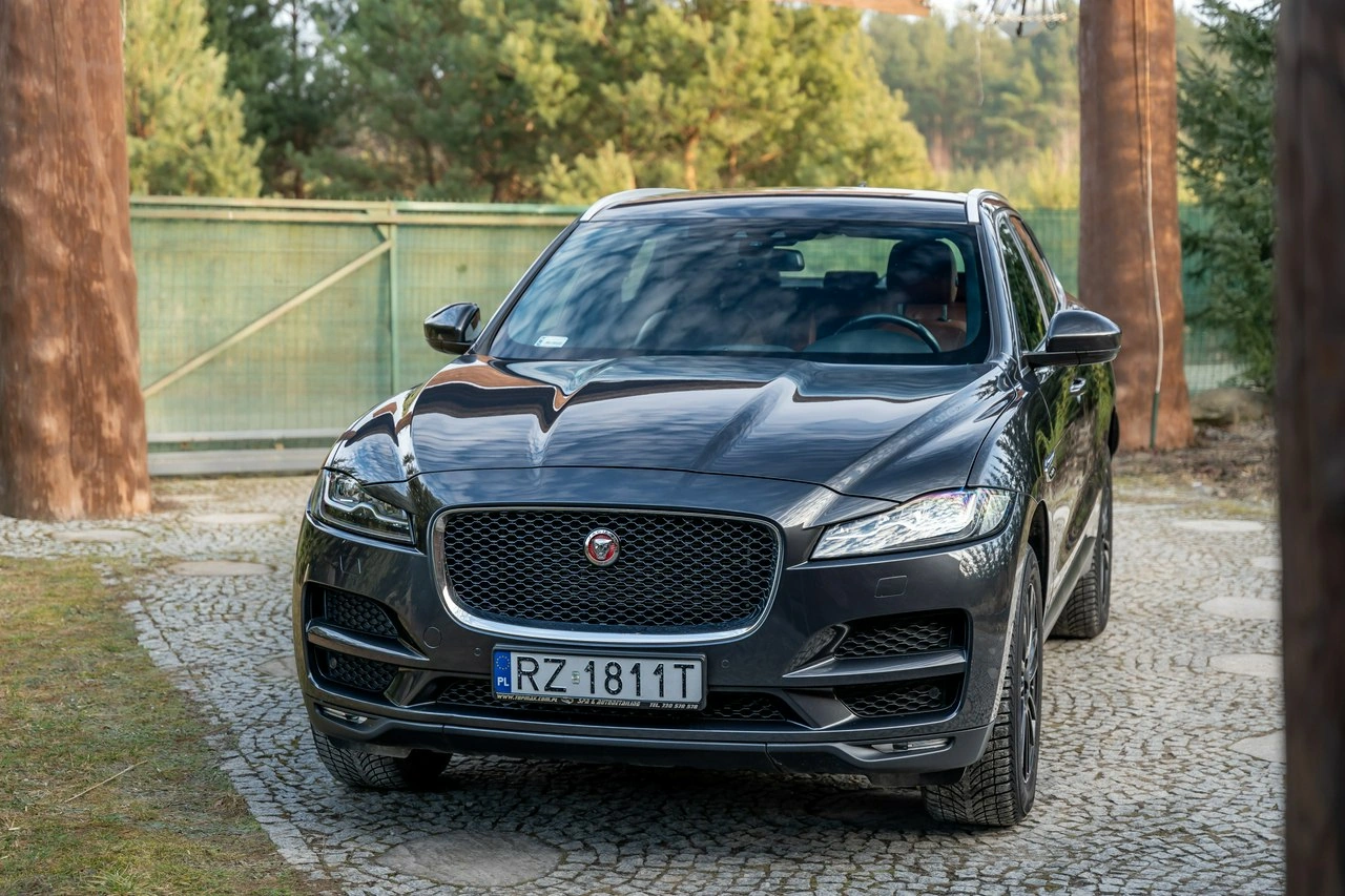 Jaguar F-Pace - Zdjęcie 17