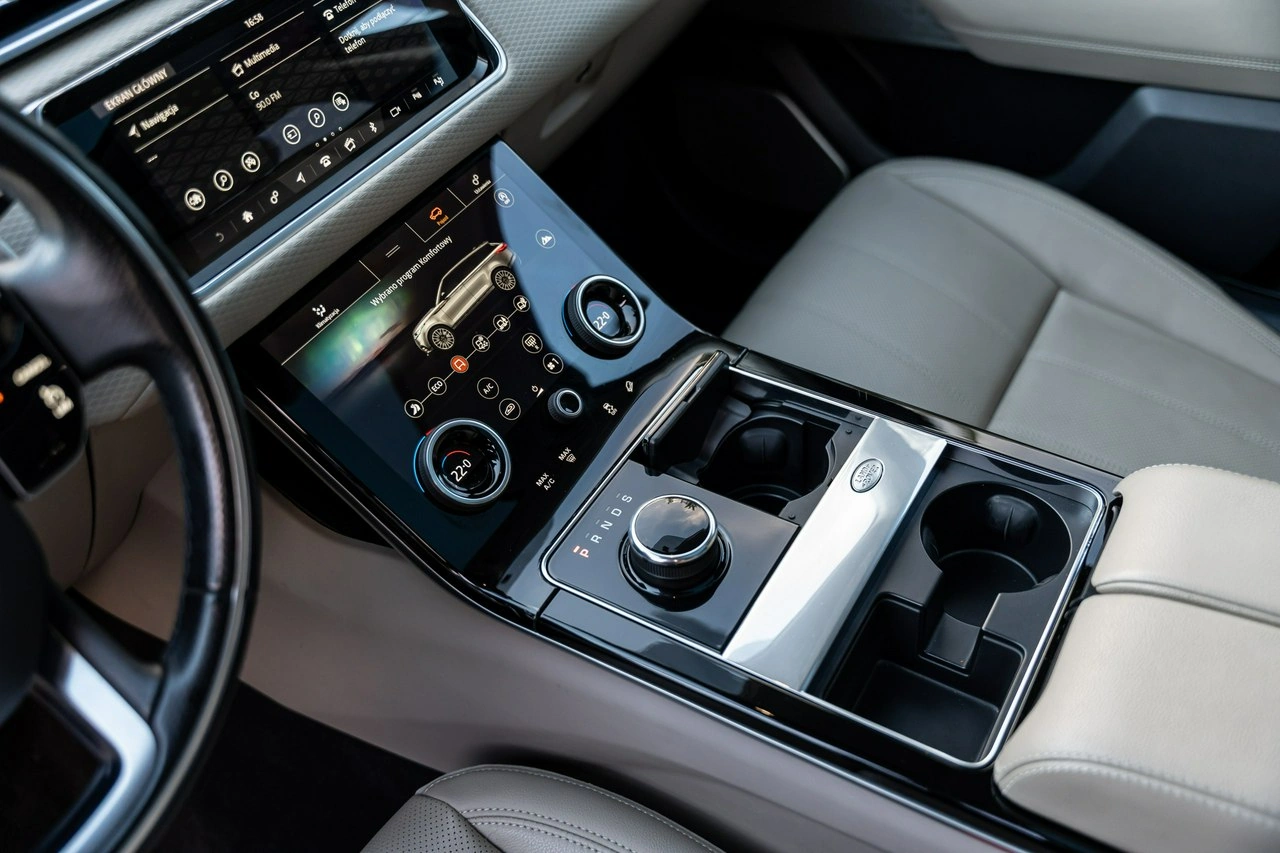Land Rover Range Rover Velar - Zdjęcie 37