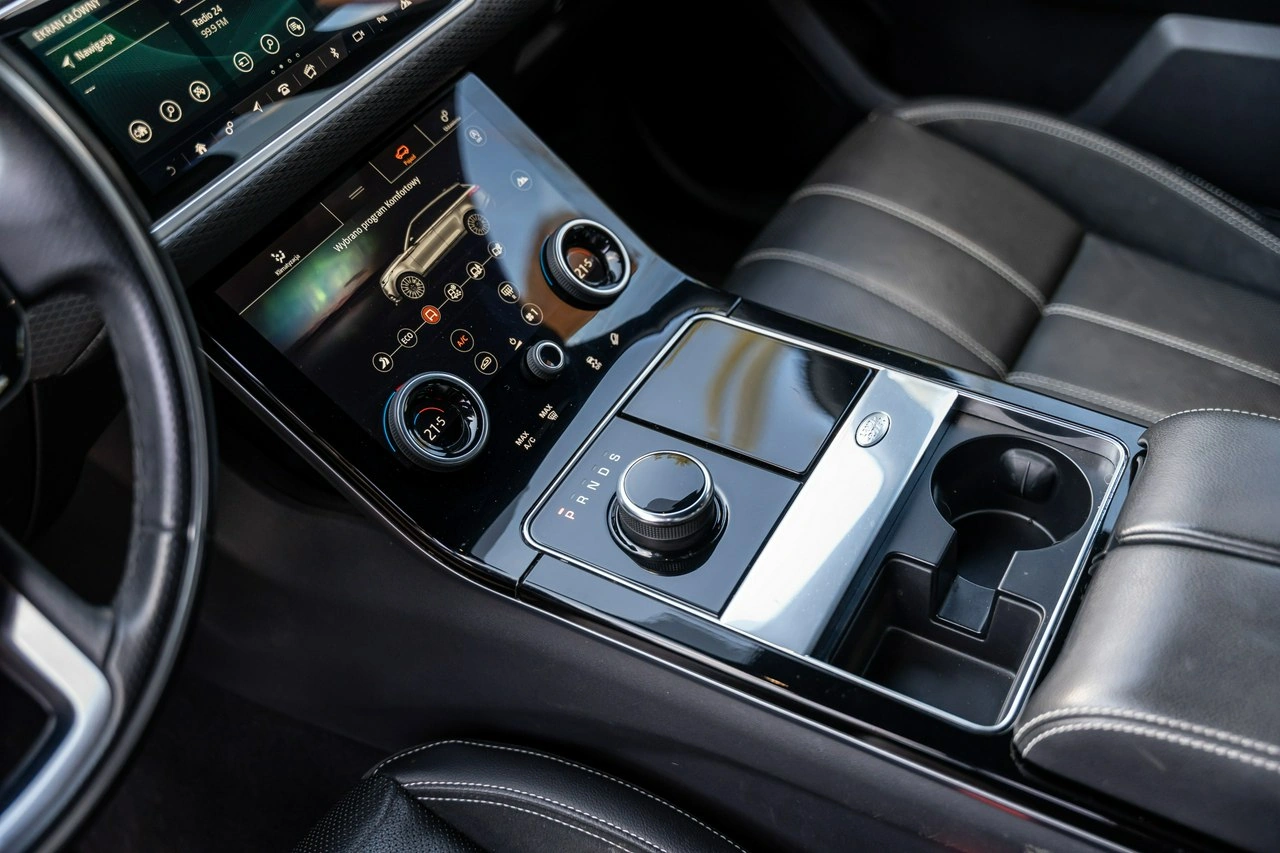 Land Rover Range Rover Velar - Zdjęcie 40