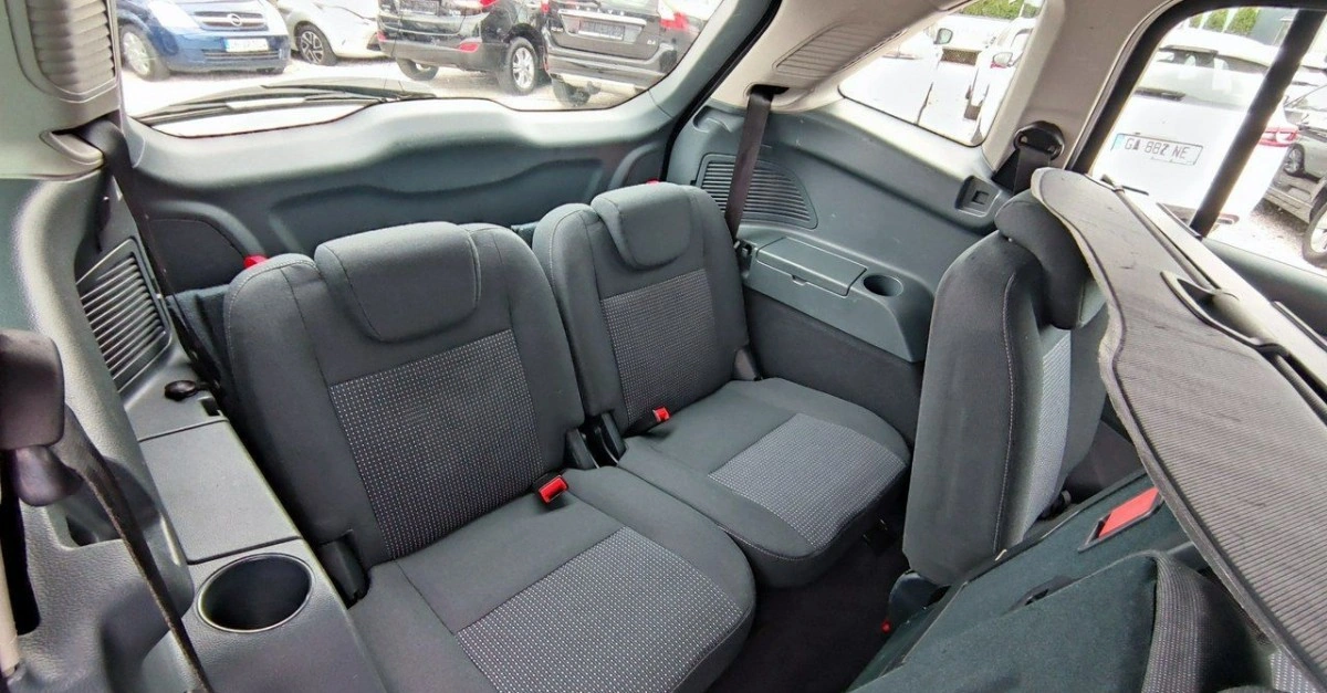 Ford Grand C-MAX - Zdjęcie 8