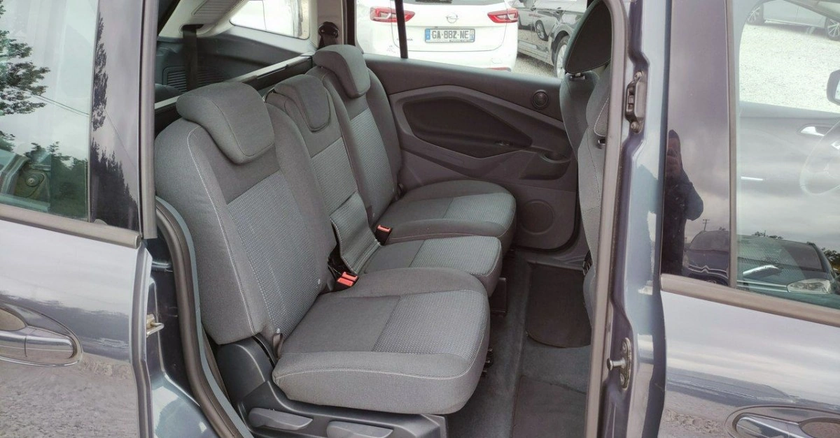 Ford Grand C-MAX - Zdjęcie 25