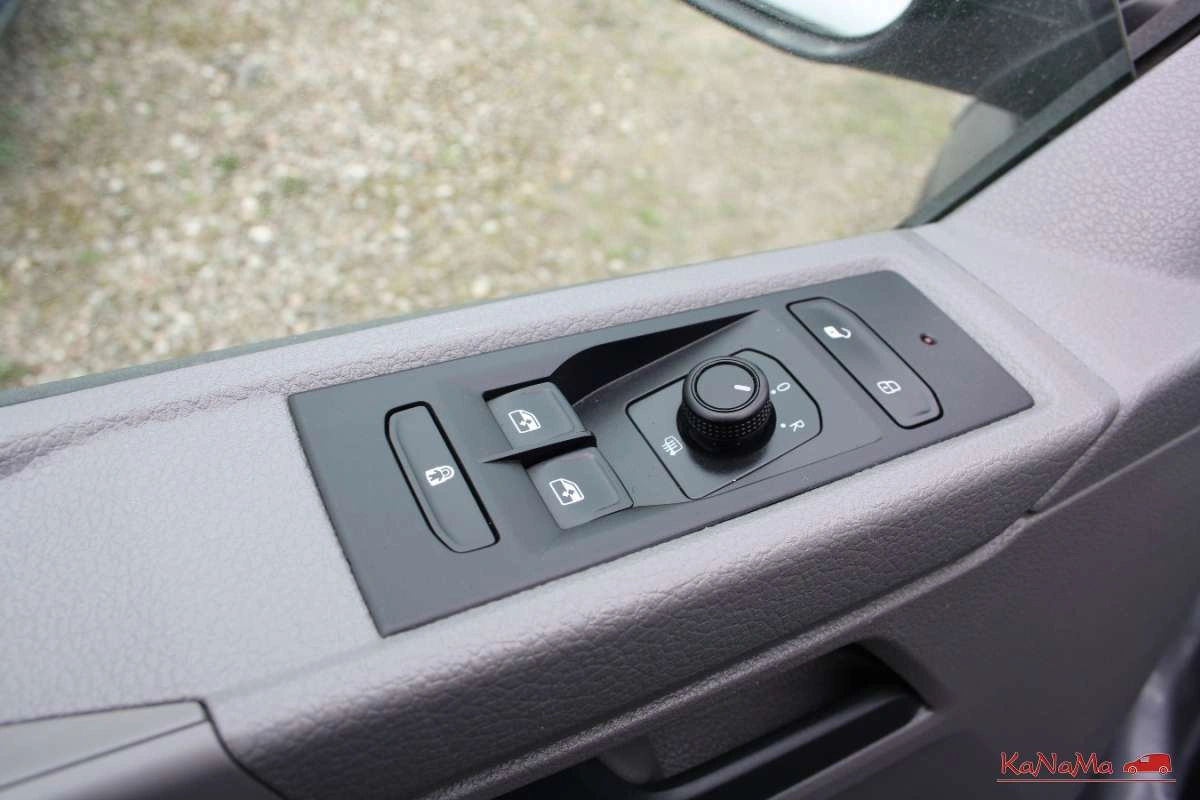 Volkswagen Transporter - Zdjęcie 25