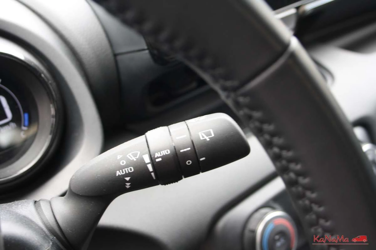 Toyota Yaris - Zdjęcie 23