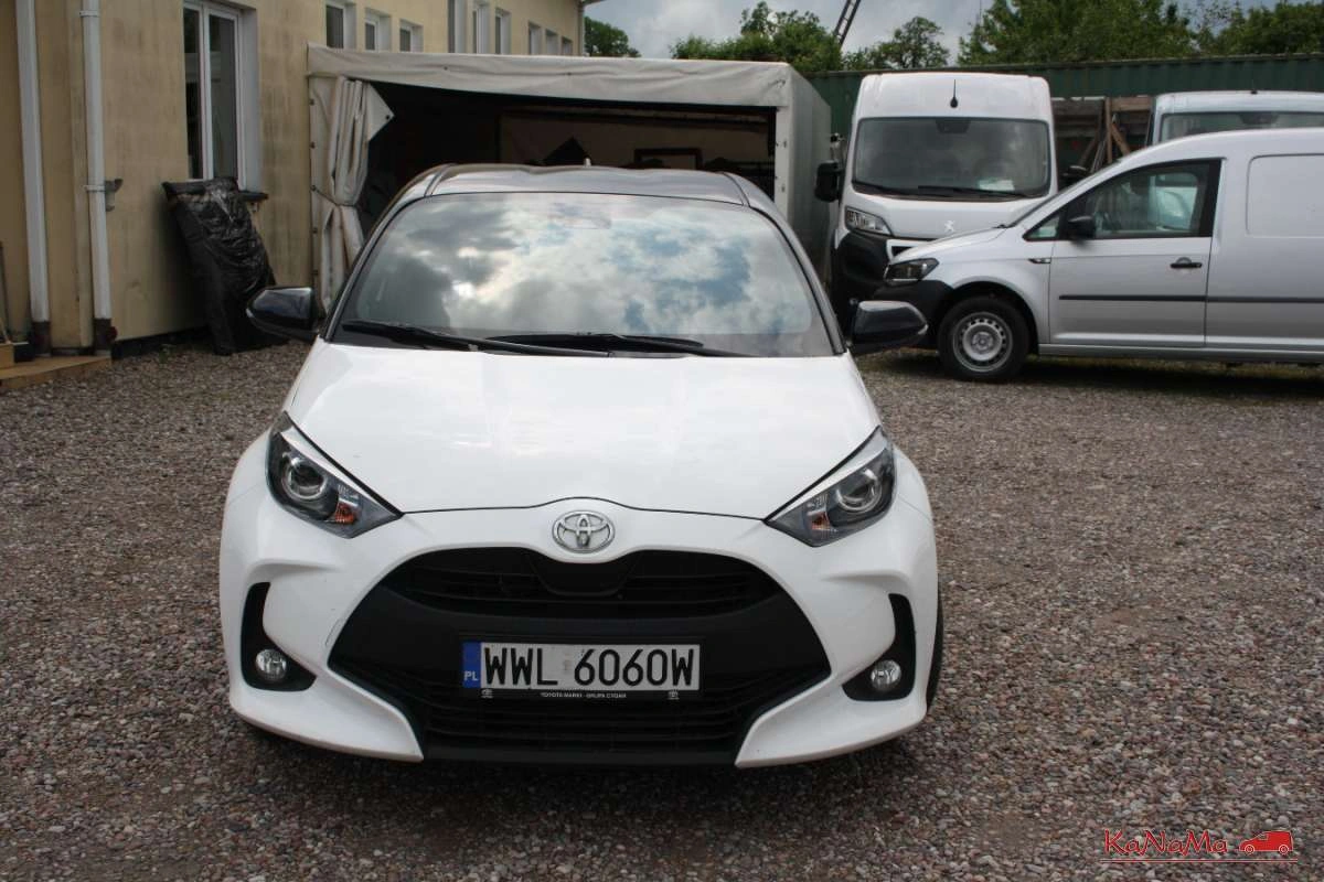 Toyota Yaris - Zdjęcie 17