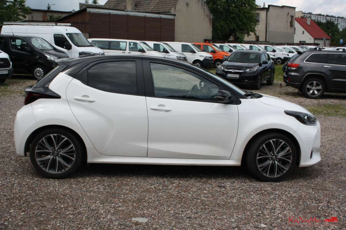 Toyota Yaris - Zdjęcie 16