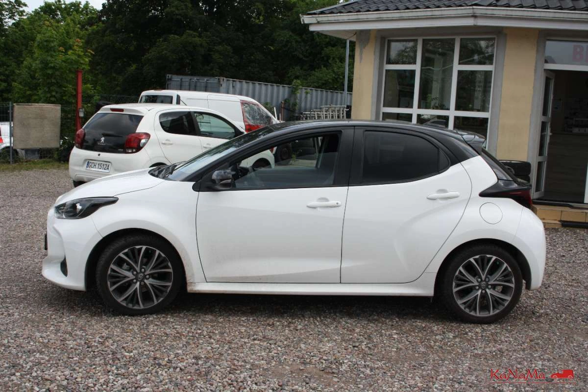 Toyota Yaris - Zdjęcie 10