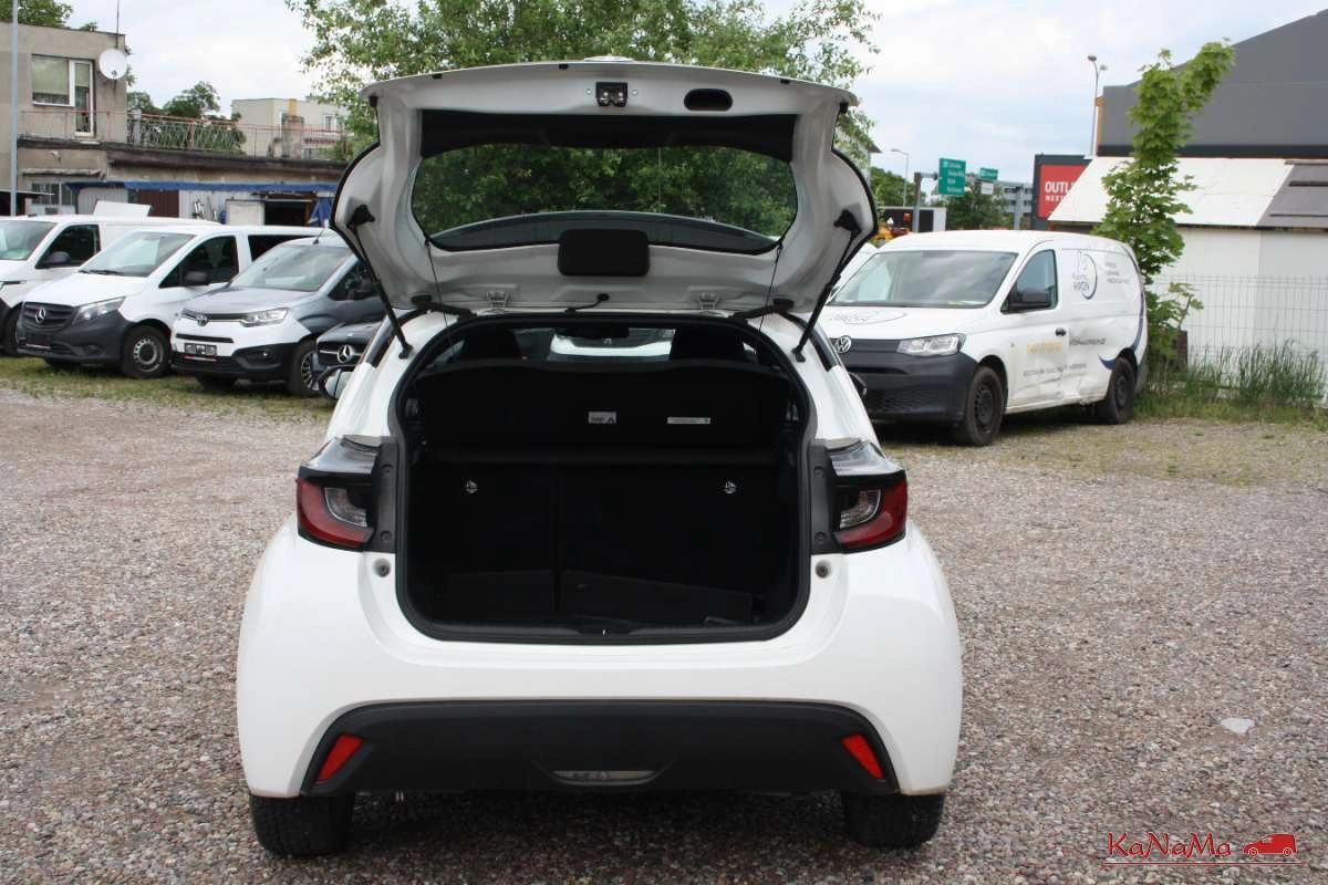 Toyota Yaris - Zdjęcie 13