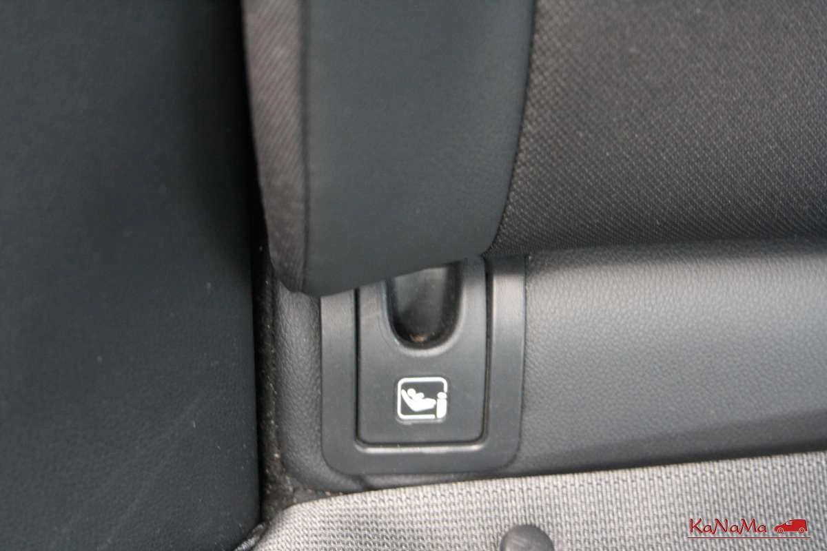 Toyota Yaris - Zdjęcie 37