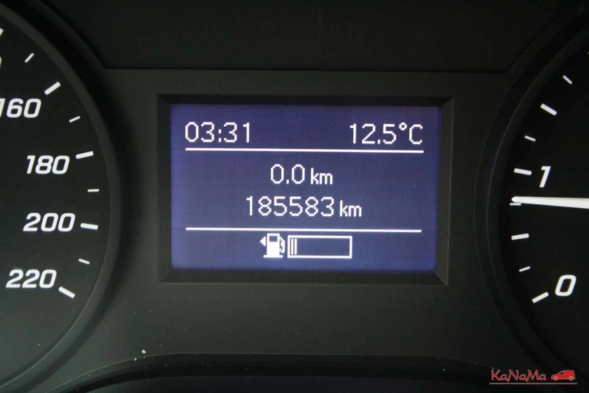 Mercedes-Benz Vito - Zdjęcie 28