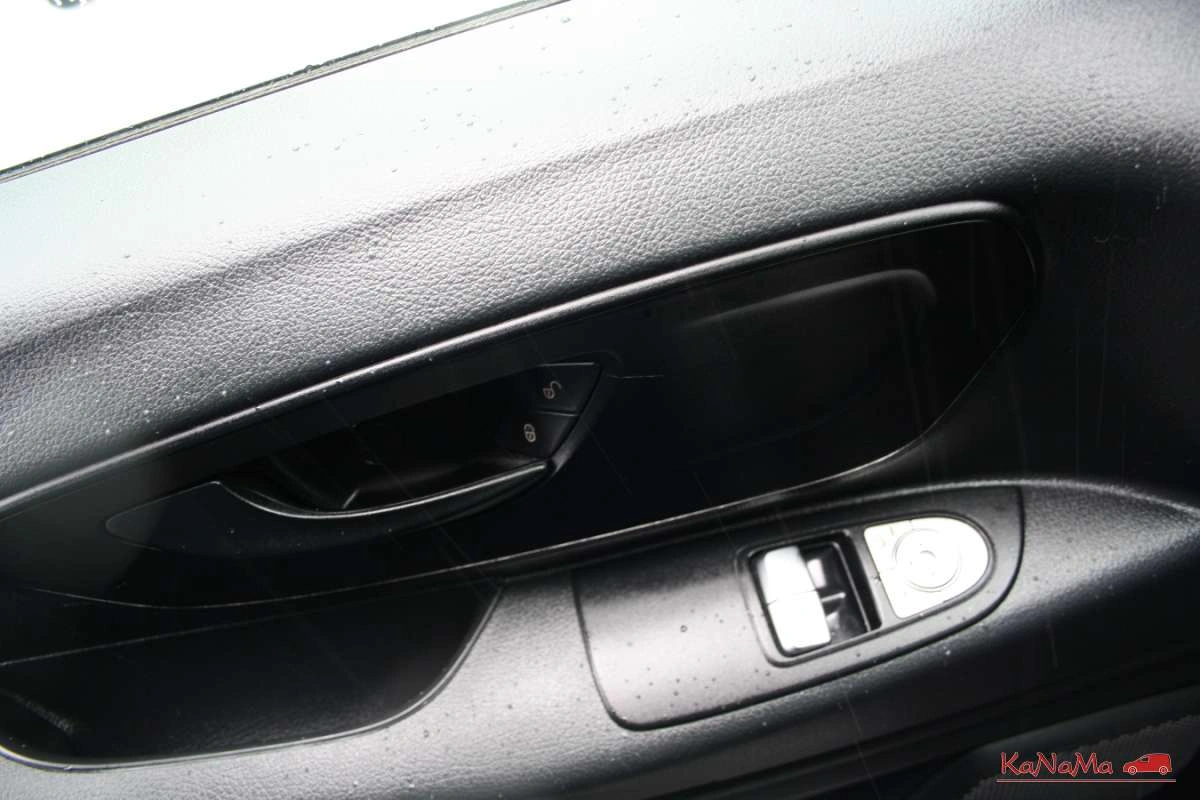 Mercedes-Benz Vito - Zdjęcie 31