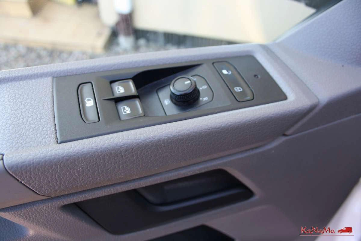 Volkswagen Transporter - Zdjęcie 26