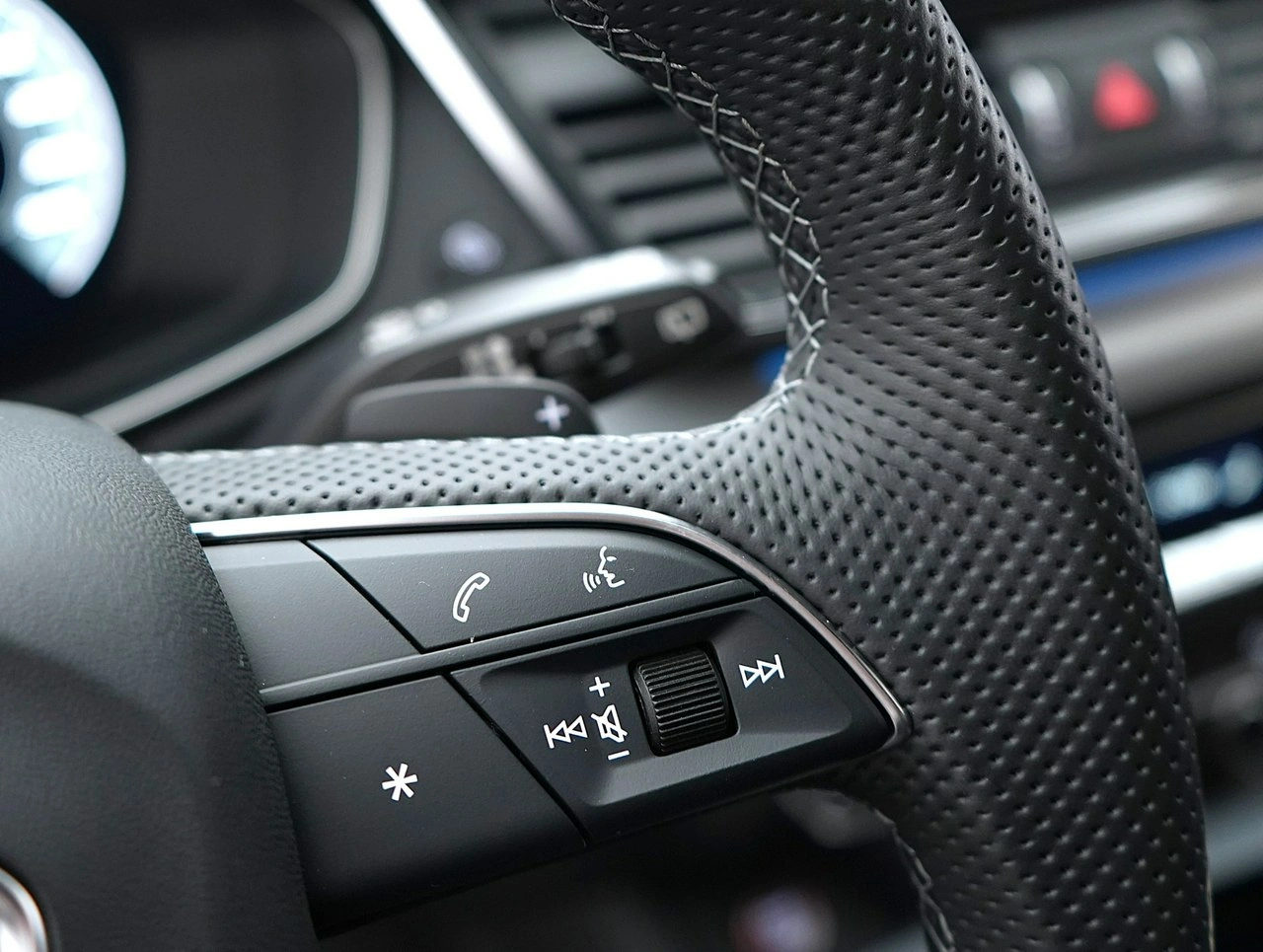 Audi SQ5 - Zdjęcie 25