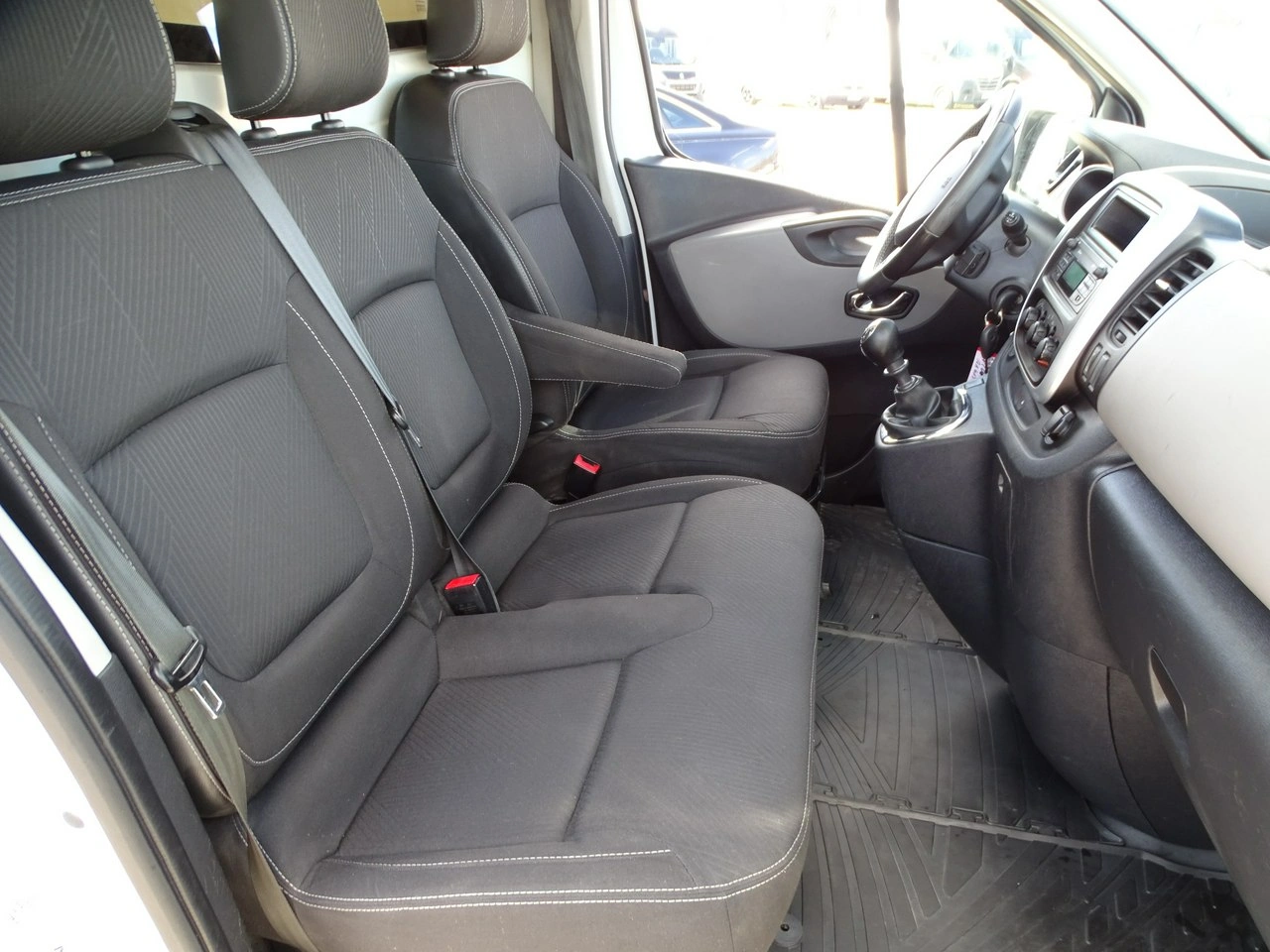 Renault Trafic - Zdjęcie 13