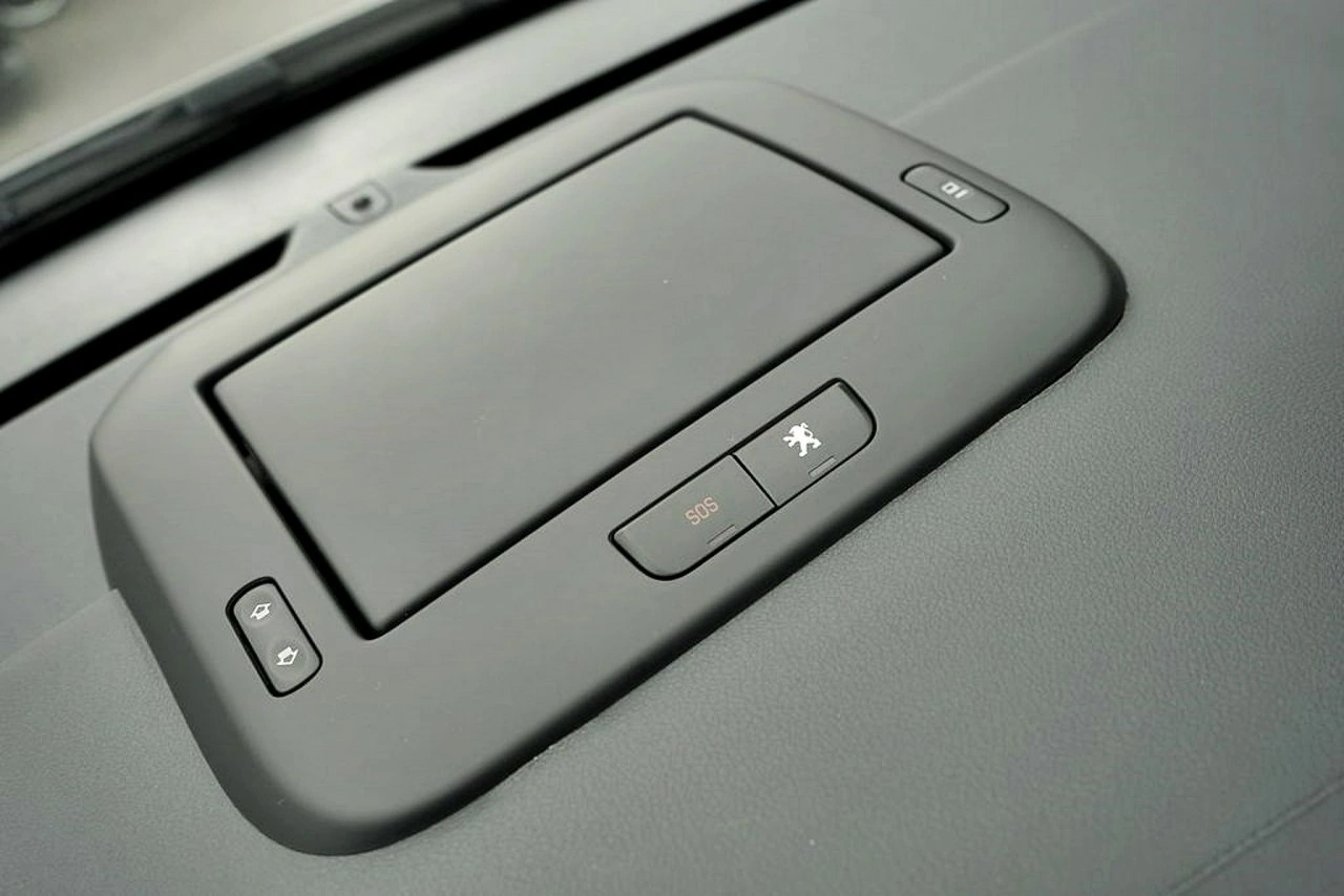 Peugeot 3008 - Zdjęcie 28