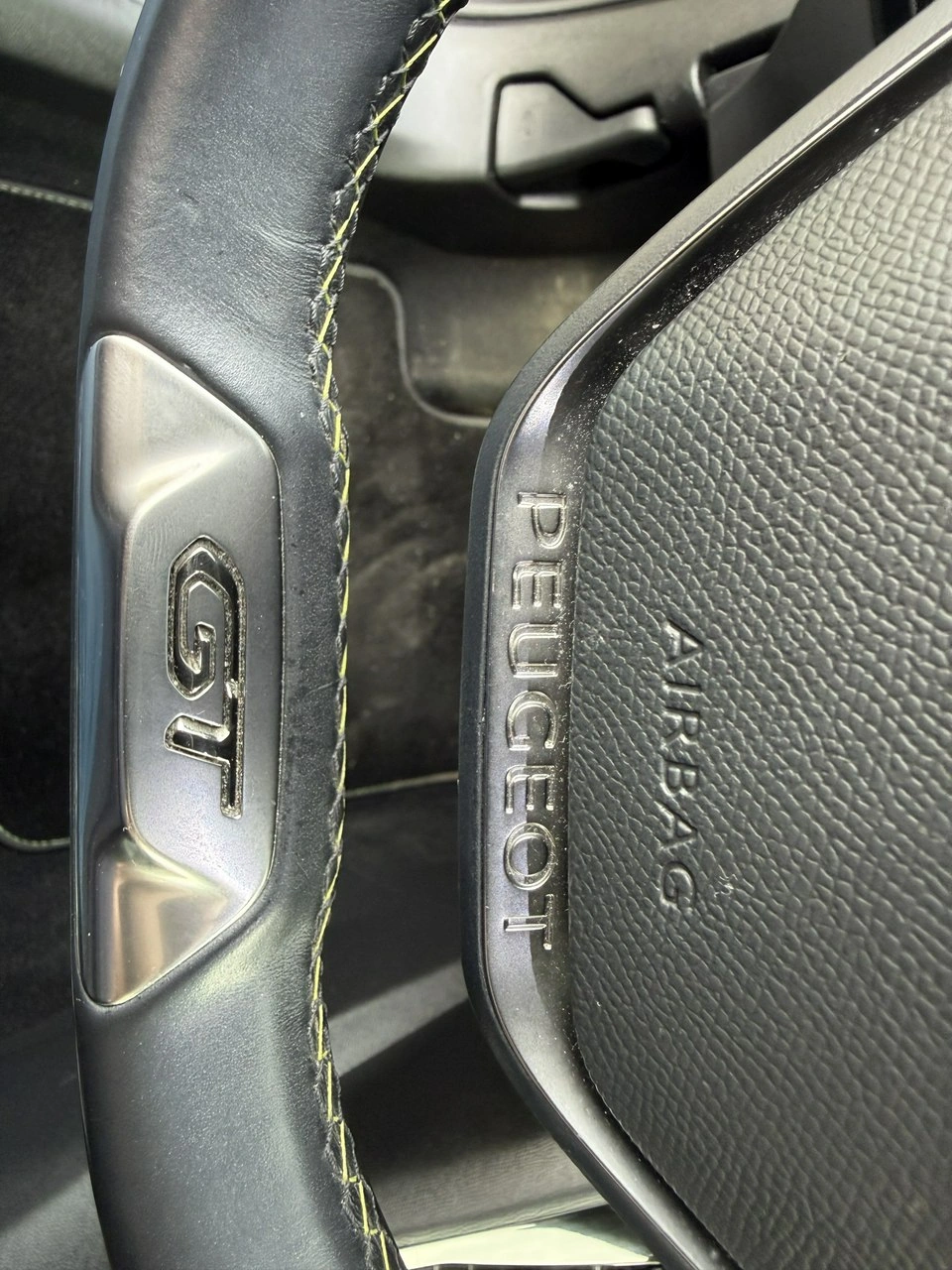 Peugeot 2008 - Zdjęcie 23