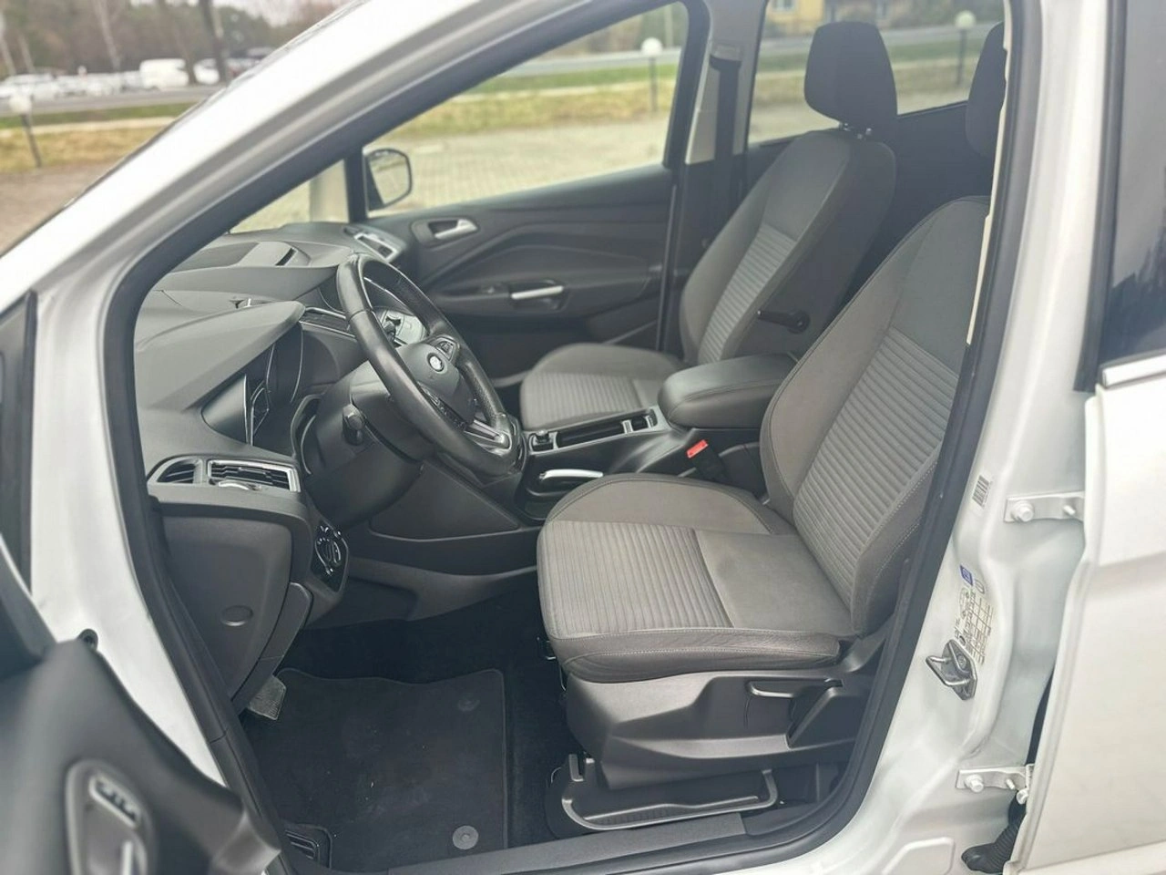 Ford C-MAX - Zdjęcie 12
