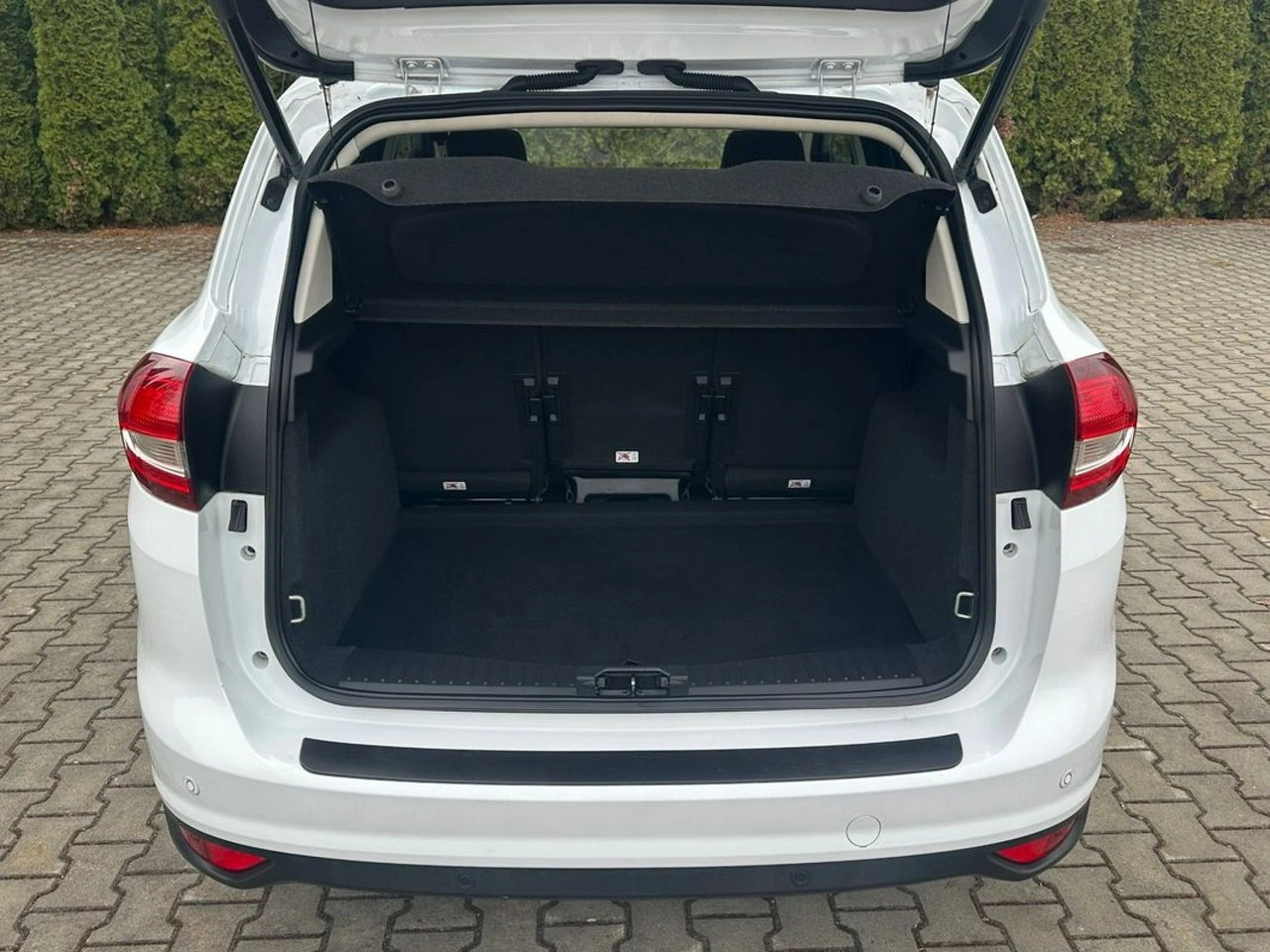 Ford C-MAX - Zdjęcie 23