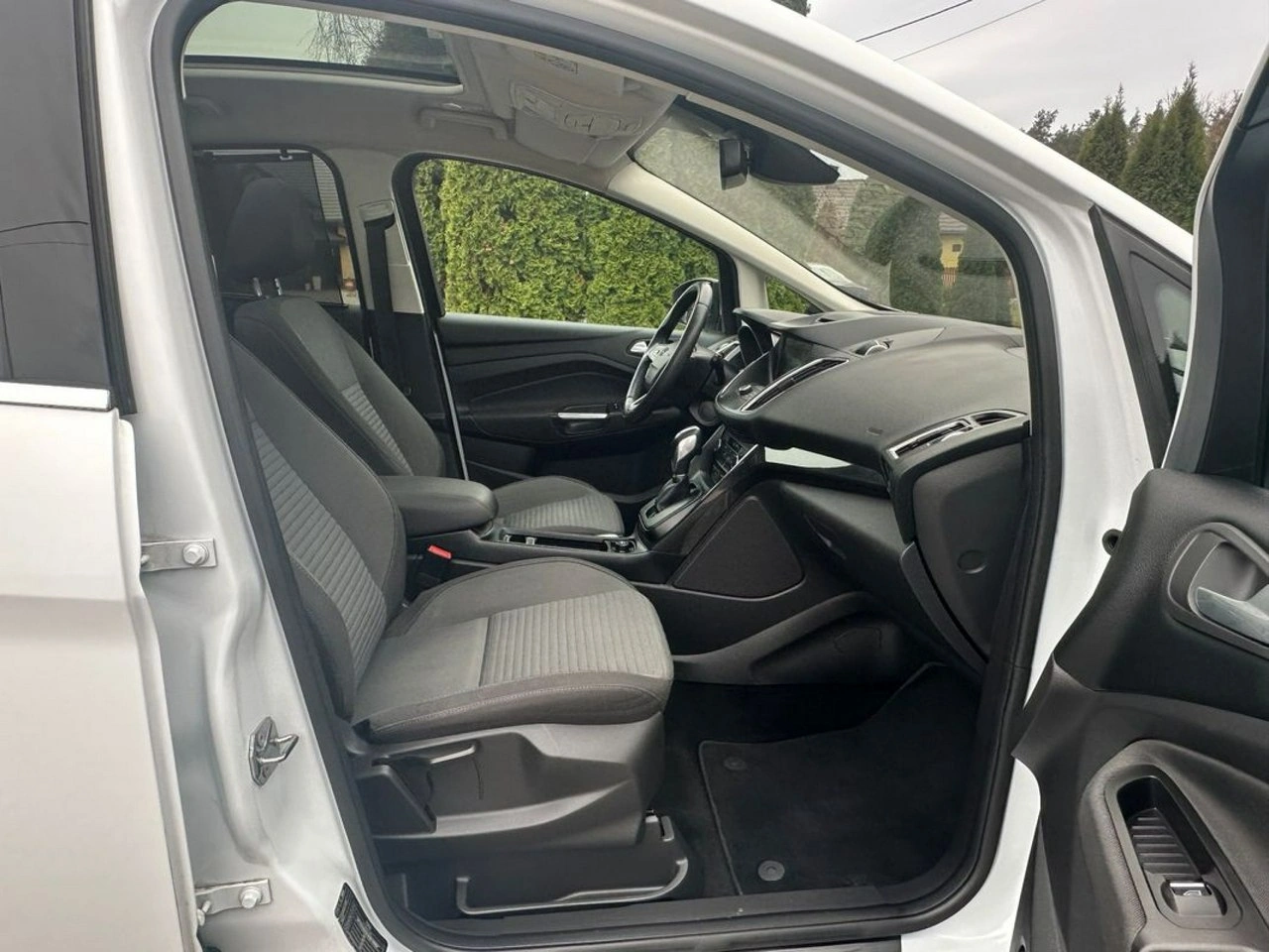 Ford C-MAX - Zdjęcie 28