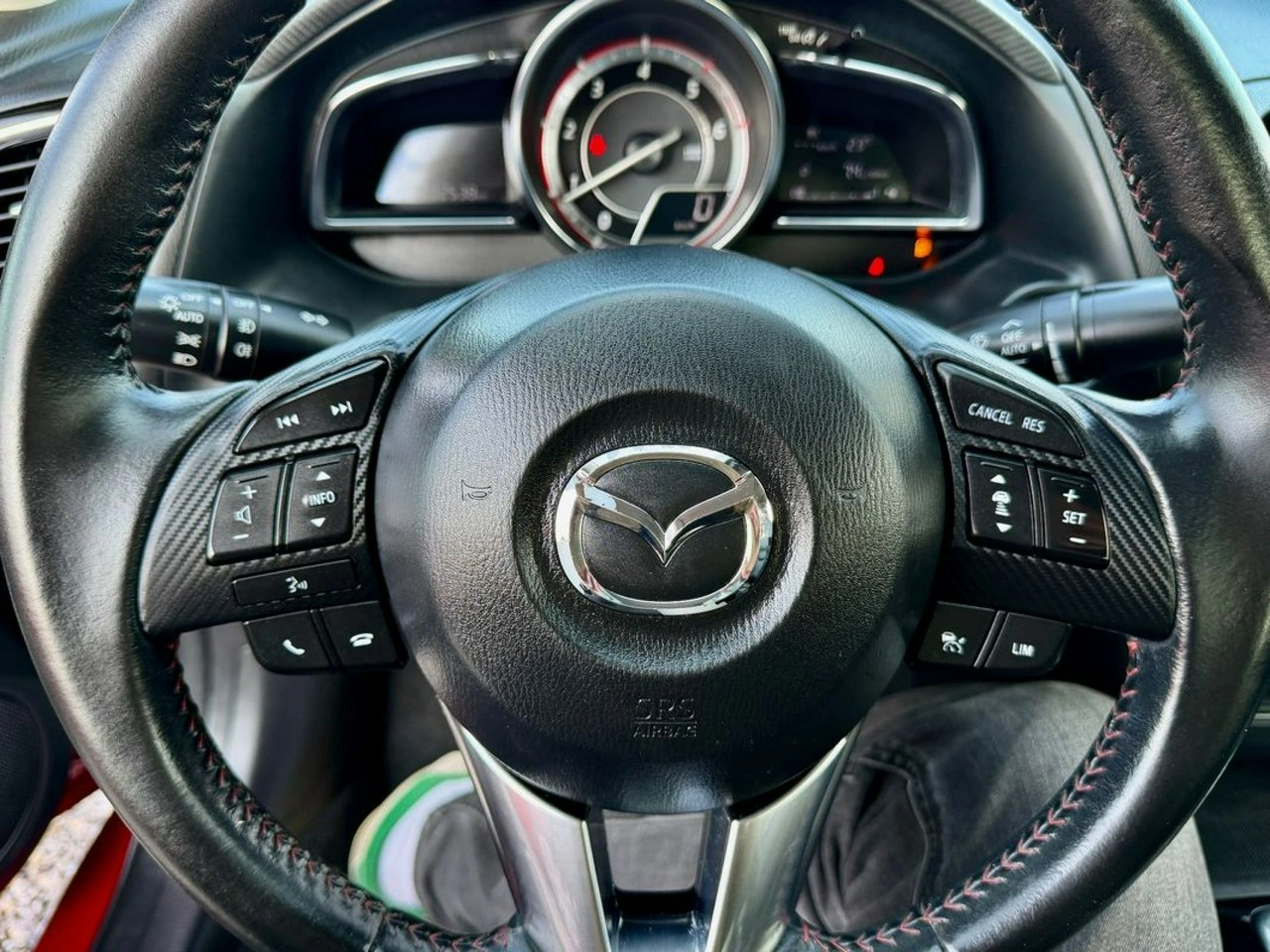 Mazda 3 - Zdjęcie 14