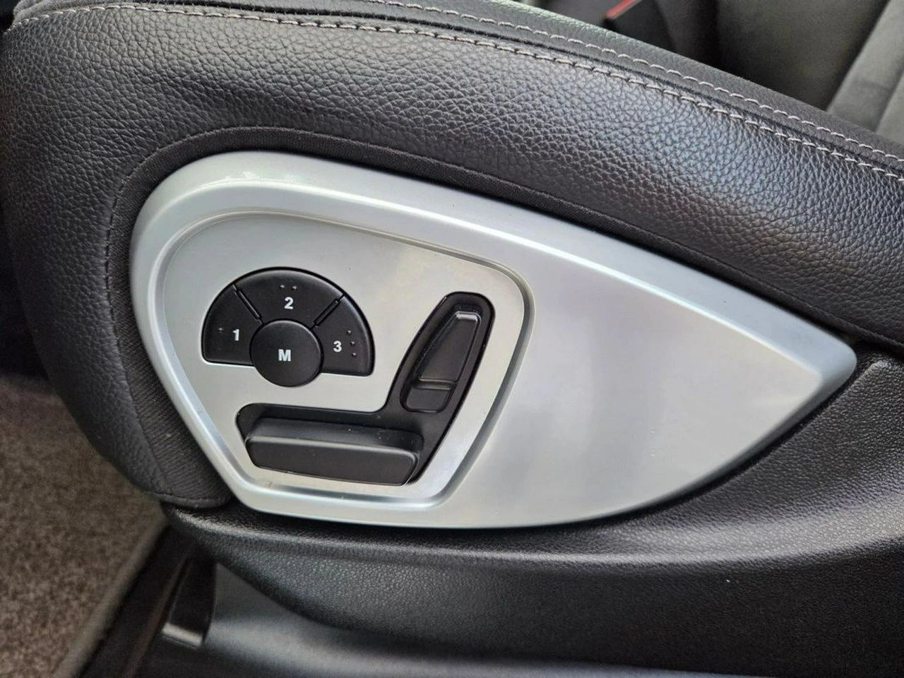 Mercedes ML 350 - Zdjęcie 20