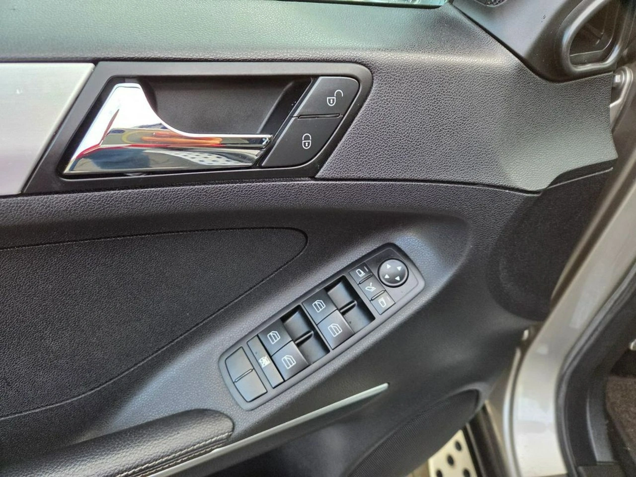 Mercedes ML 350 - Zdjęcie 21