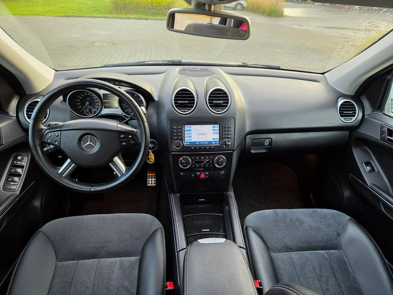 Mercedes ML 350 - Zdjęcie 28