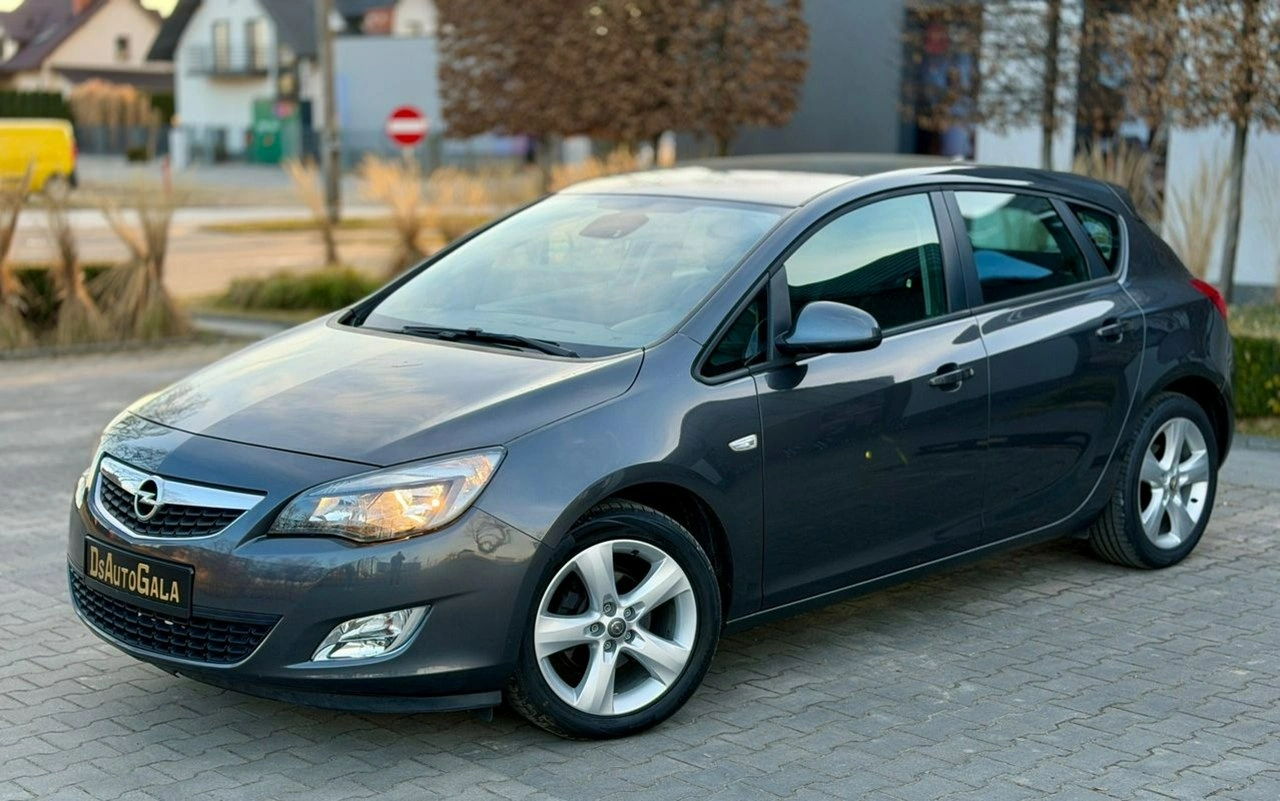 Opel Astra - Zdjęcie 1
