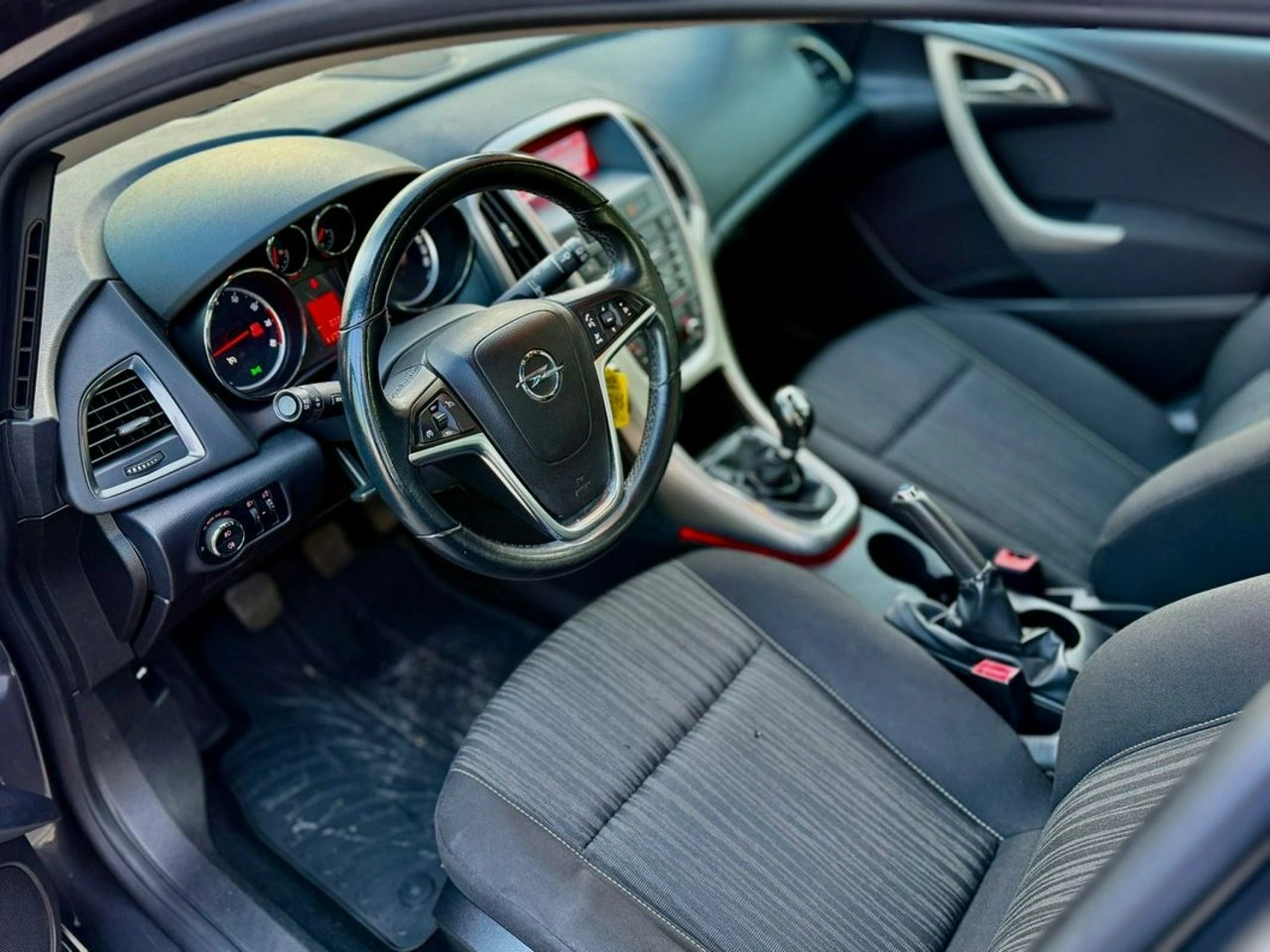 Opel Astra - Zdjęcie 10