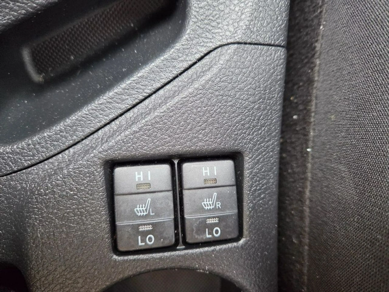 Toyota Auris - Zdjęcie 19