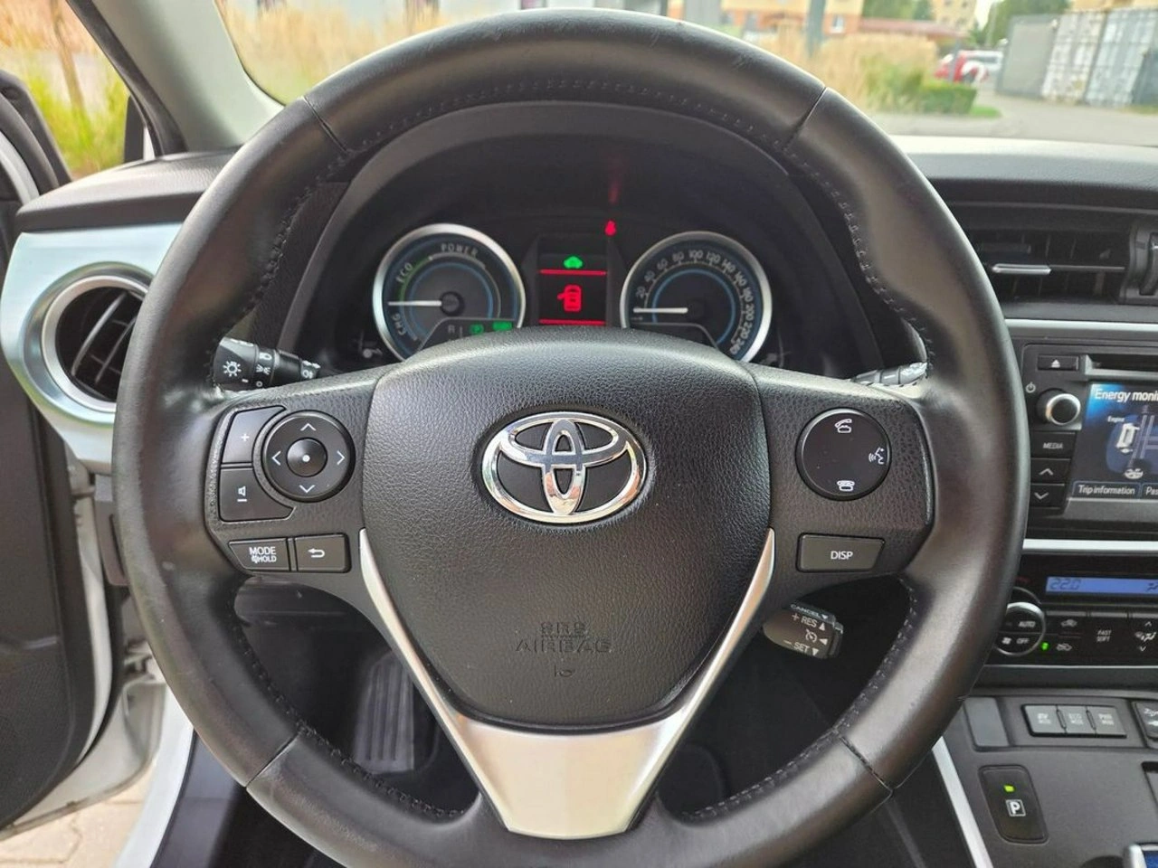 Toyota Auris - Zdjęcie 23