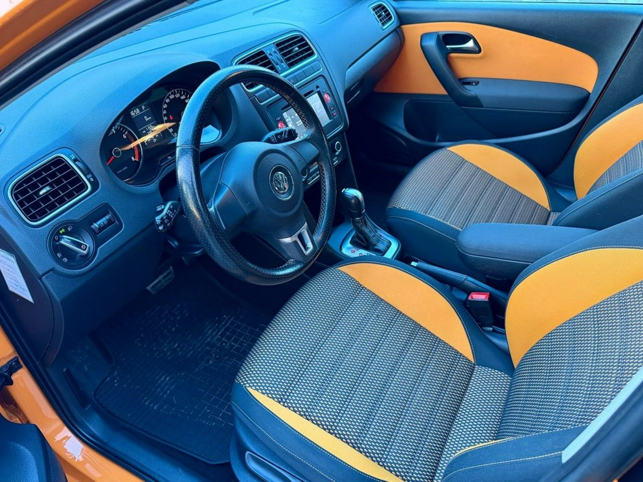 Volkswagen Polo - Zdjęcie 10