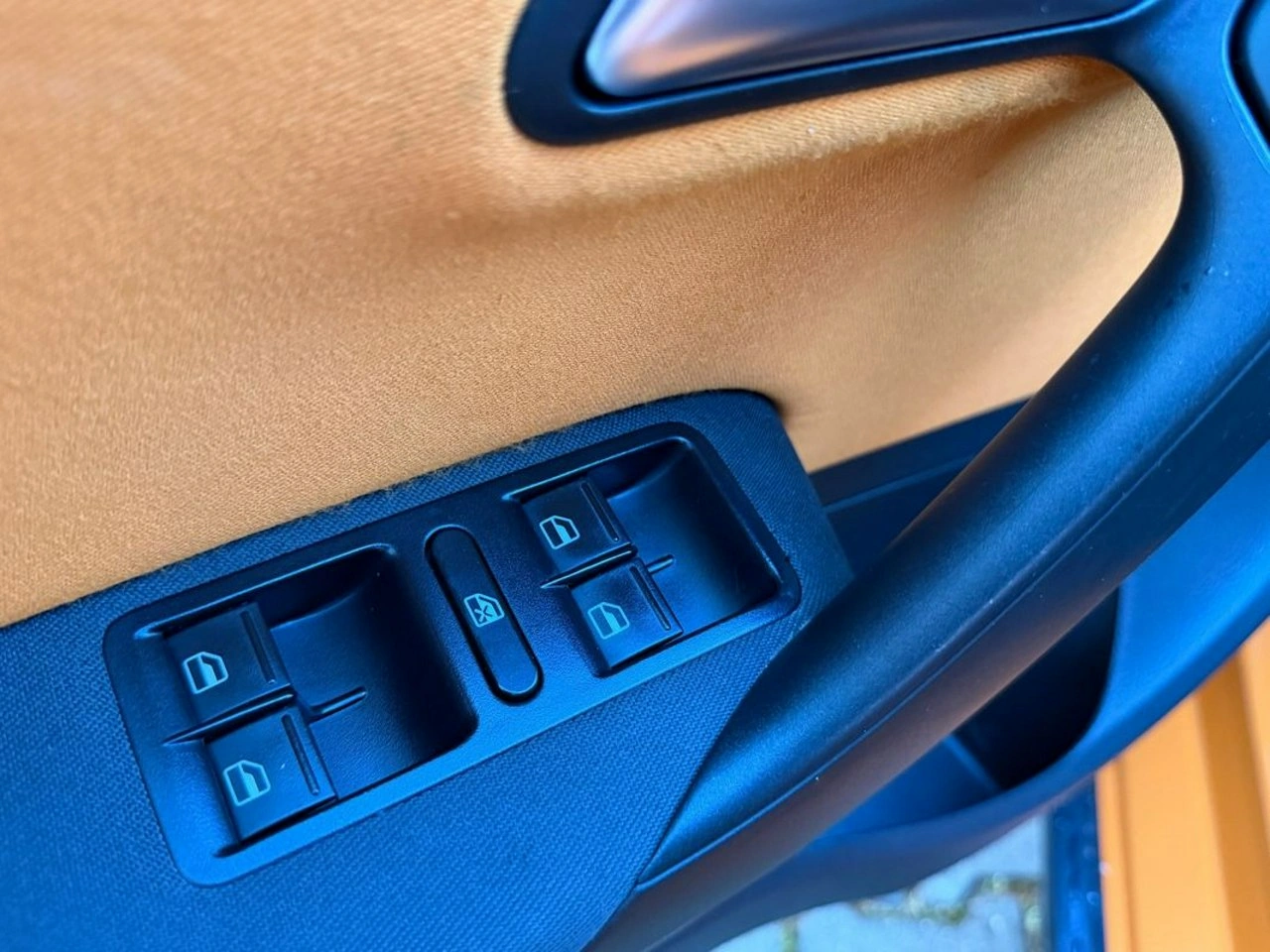 Volkswagen Polo - Zdjęcie 15