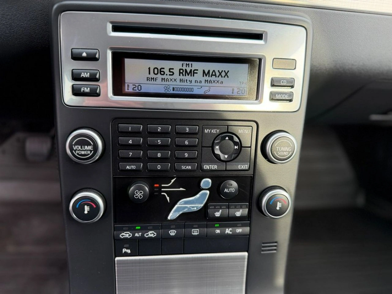 Volvo V70 - Zdjęcie 14