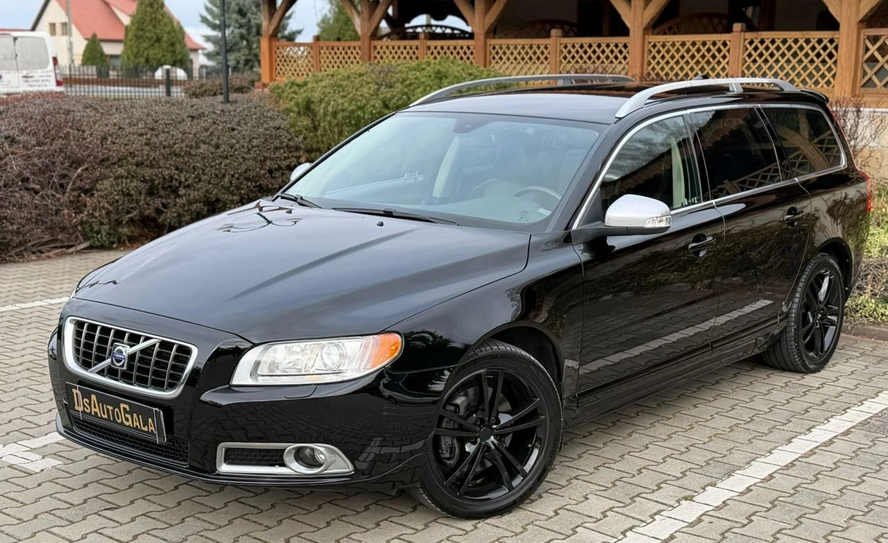 Volvo V70 - Główne zdjęcie