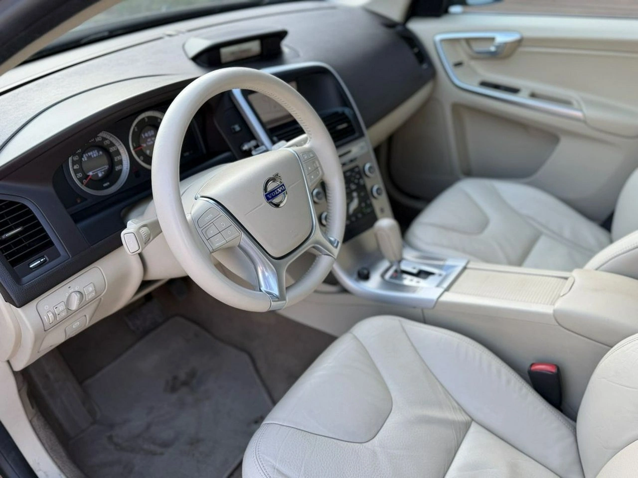 Volvo XC 60 - Zdjęcie 13
