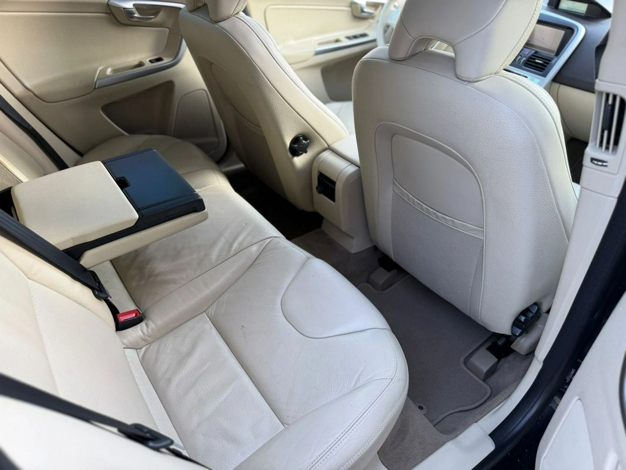Volvo XC 60 - Zdjęcie 22